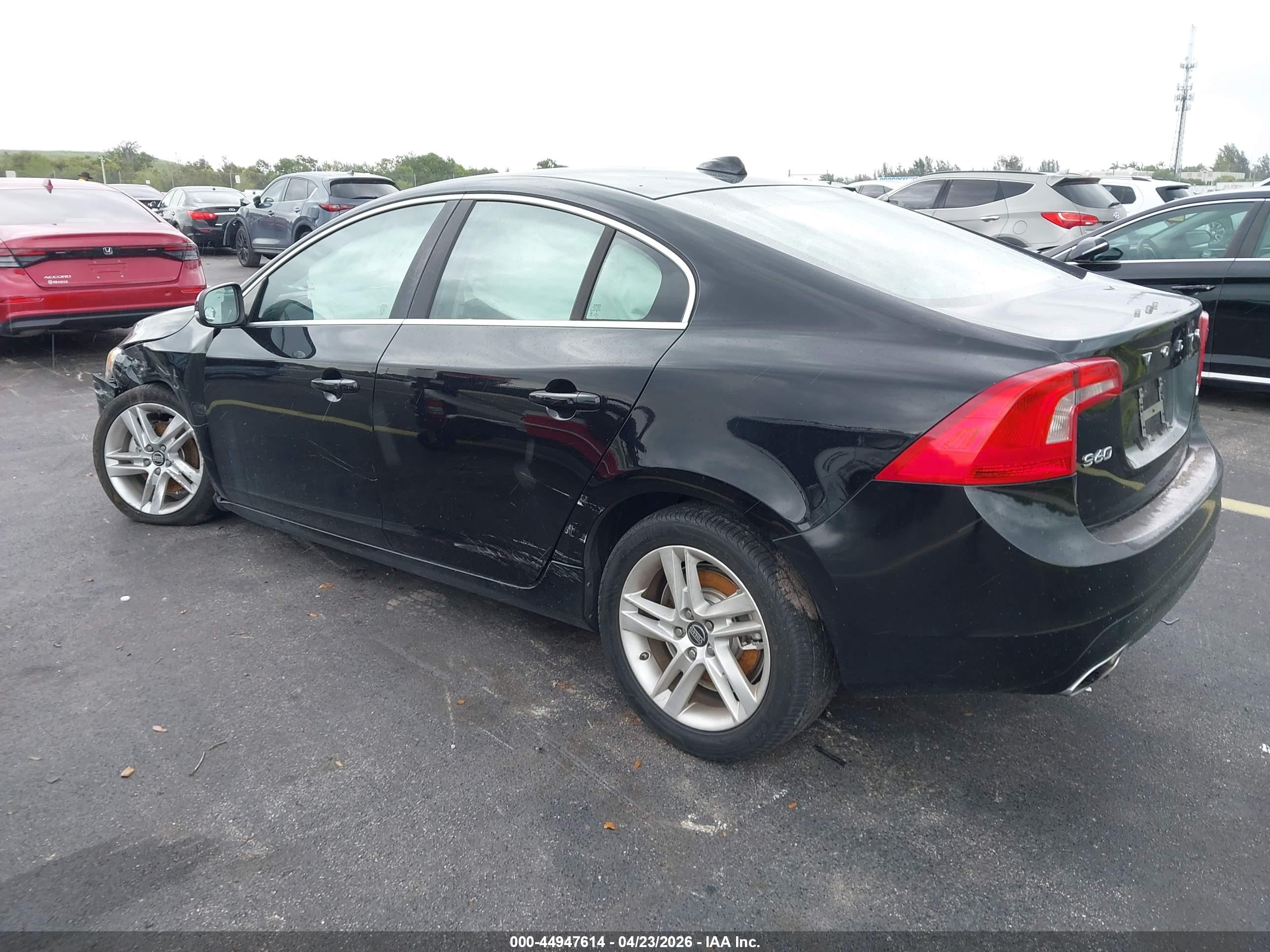 VOLVO S60 image 3