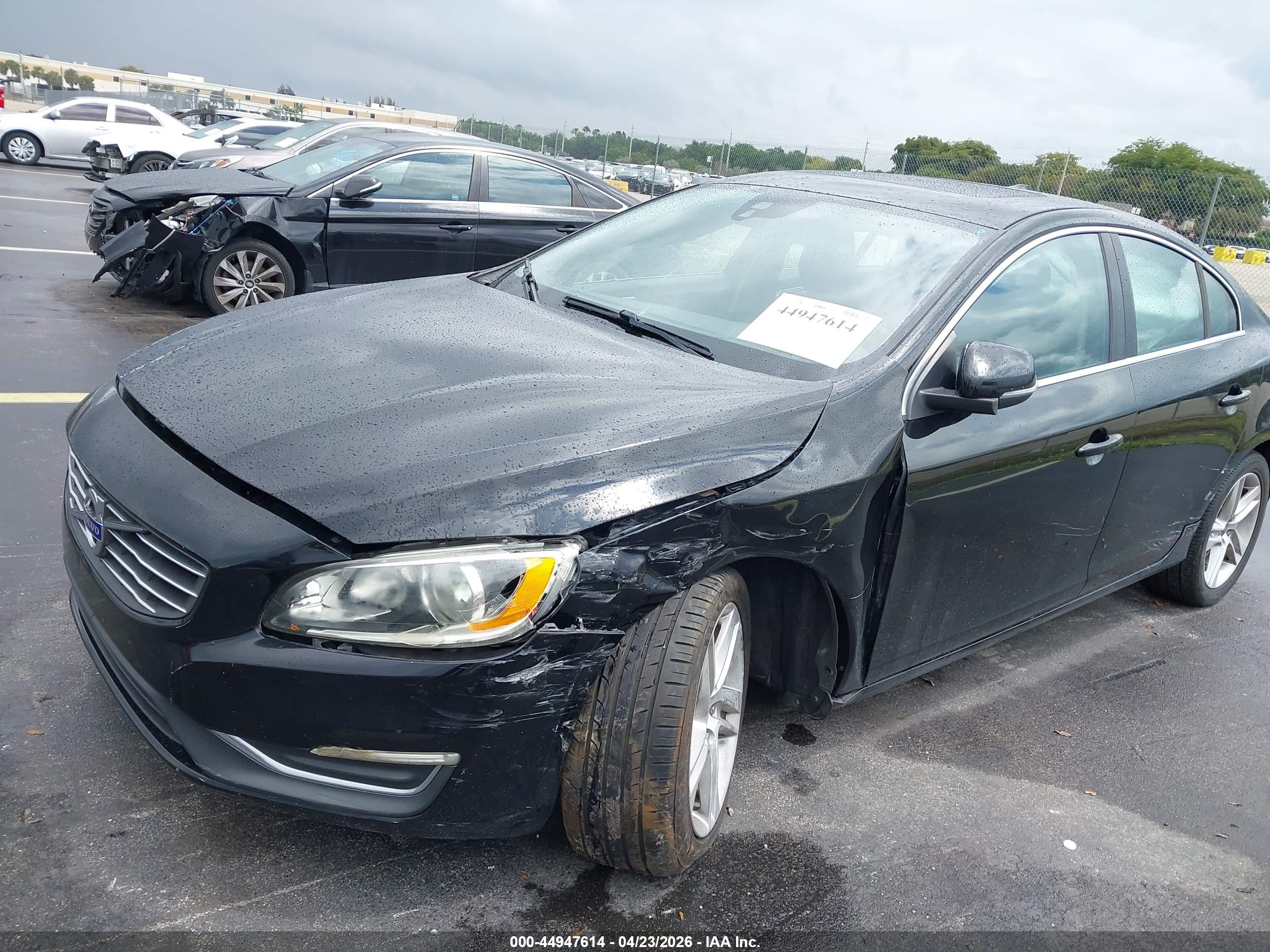 VOLVO S60 image 6