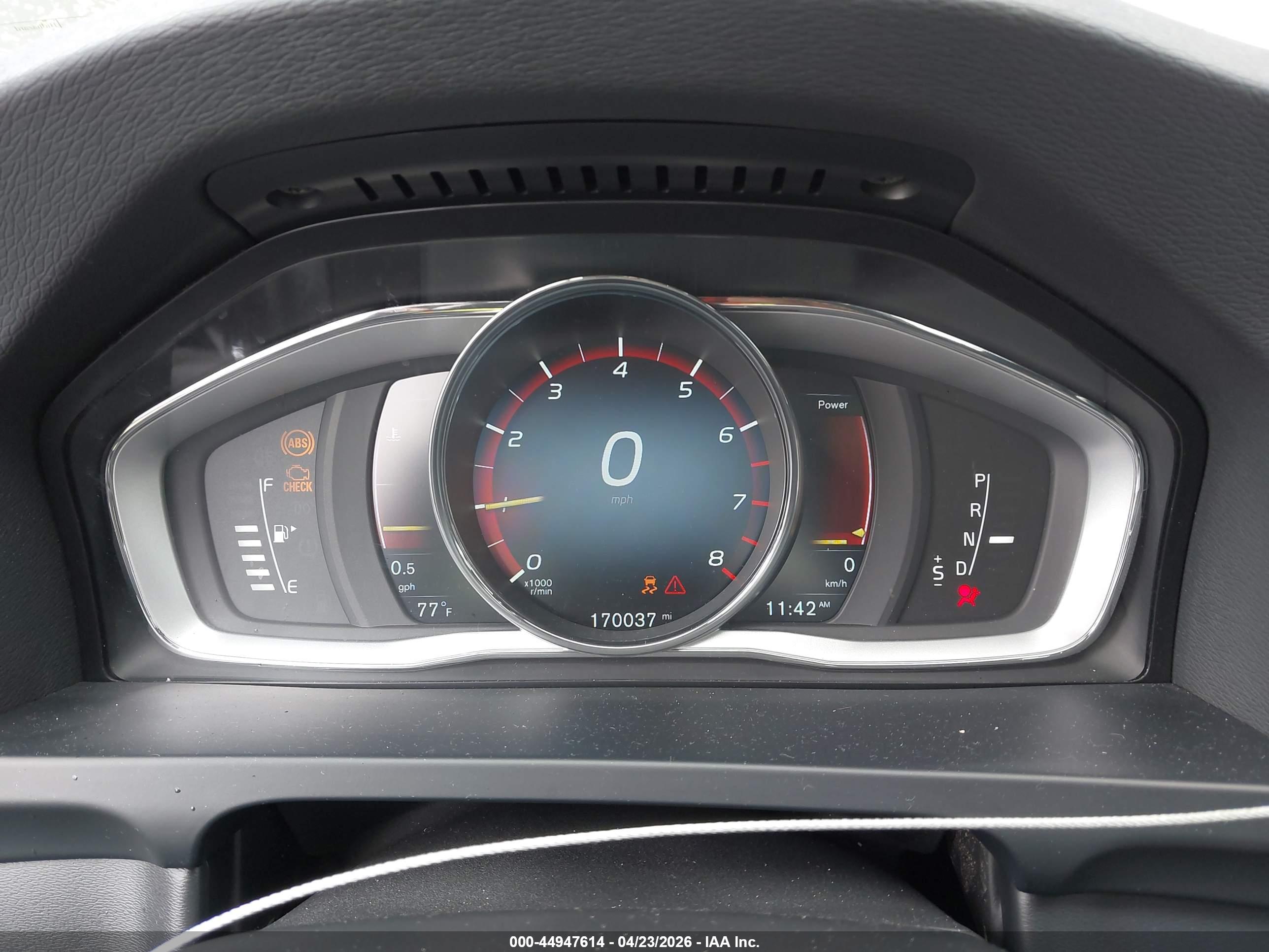 VOLVO S60 image 7