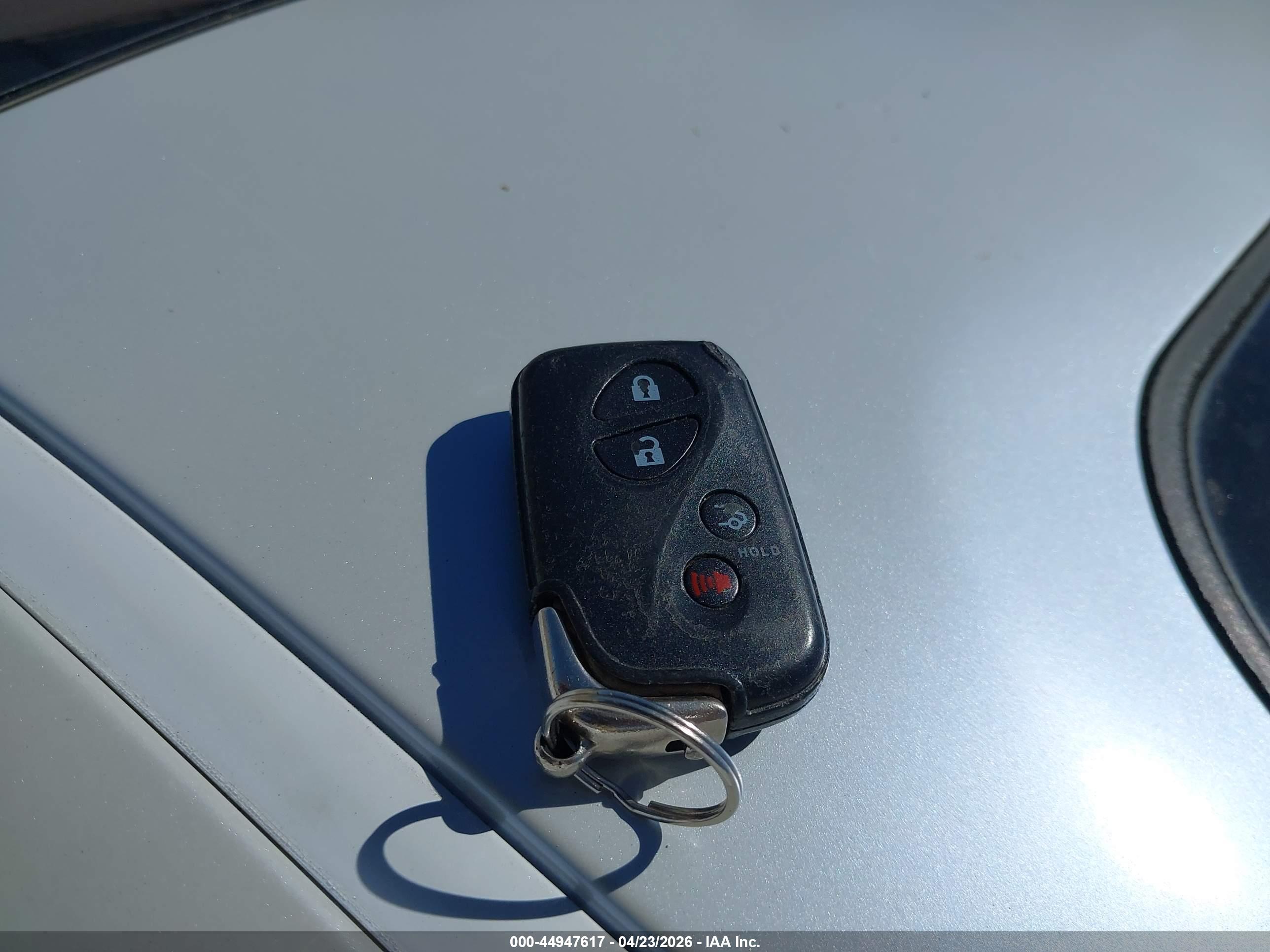 LEXUS IS image 11