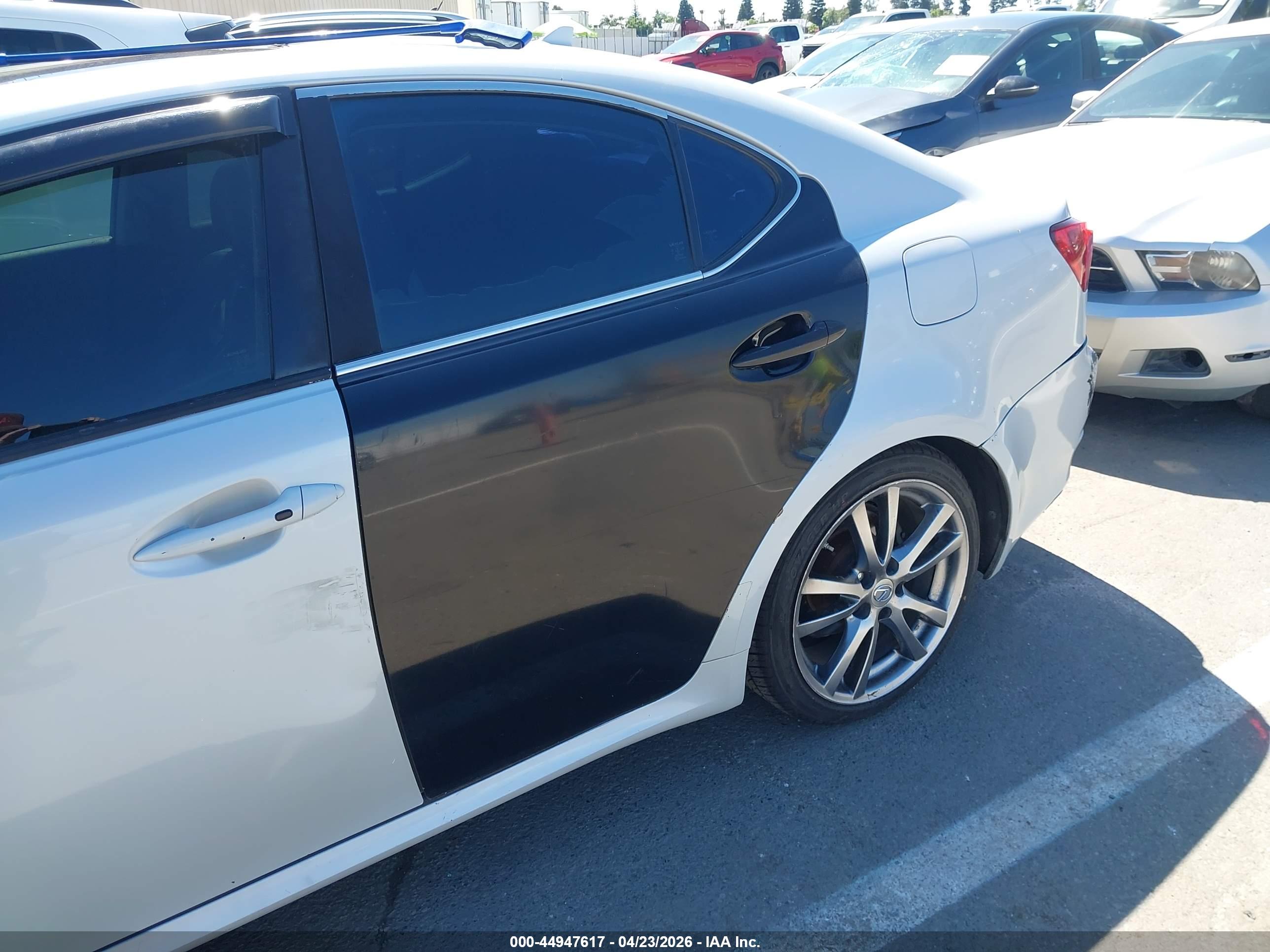 LEXUS IS image 6
