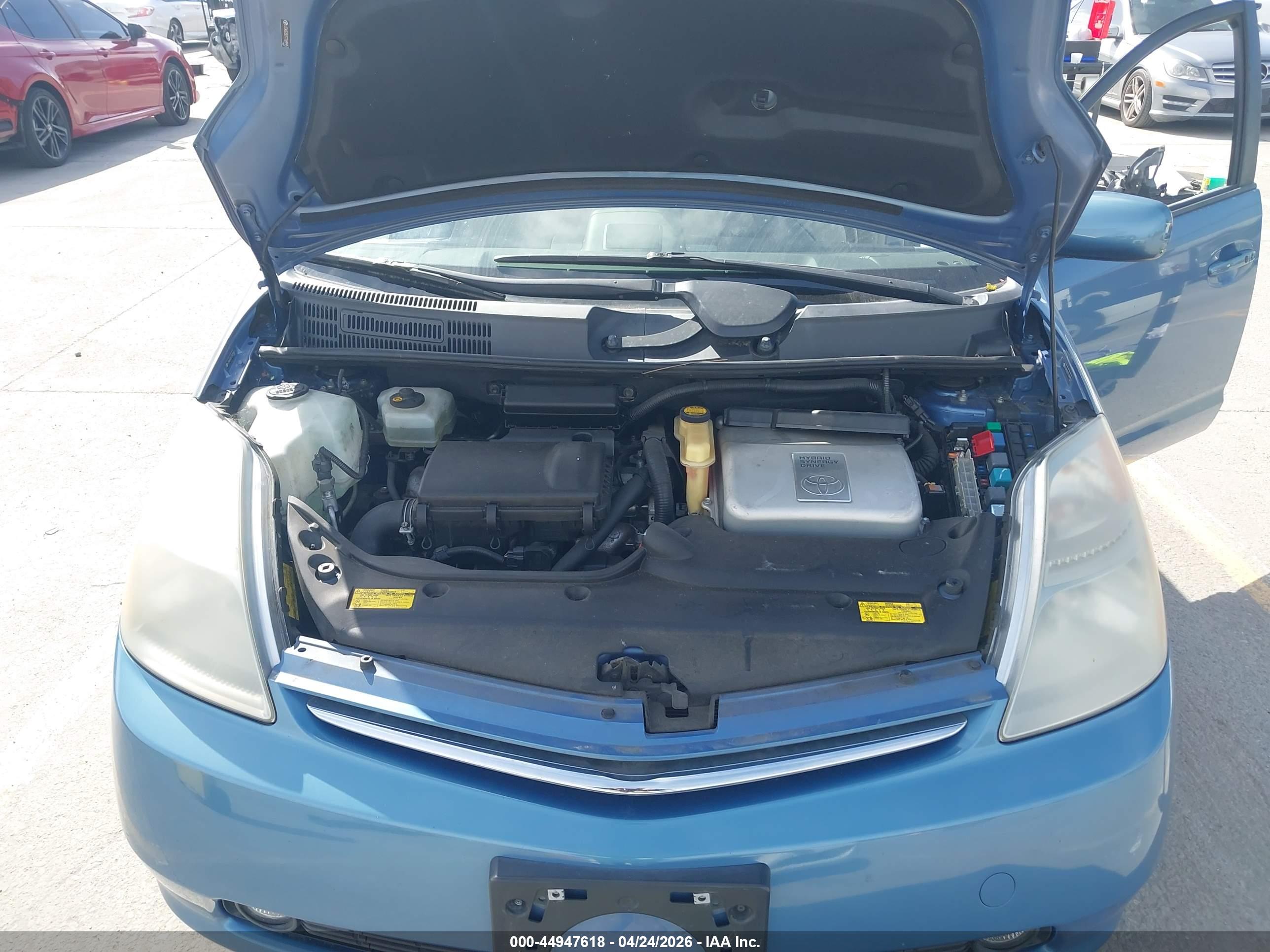 TOYOTA PRIUS image 10