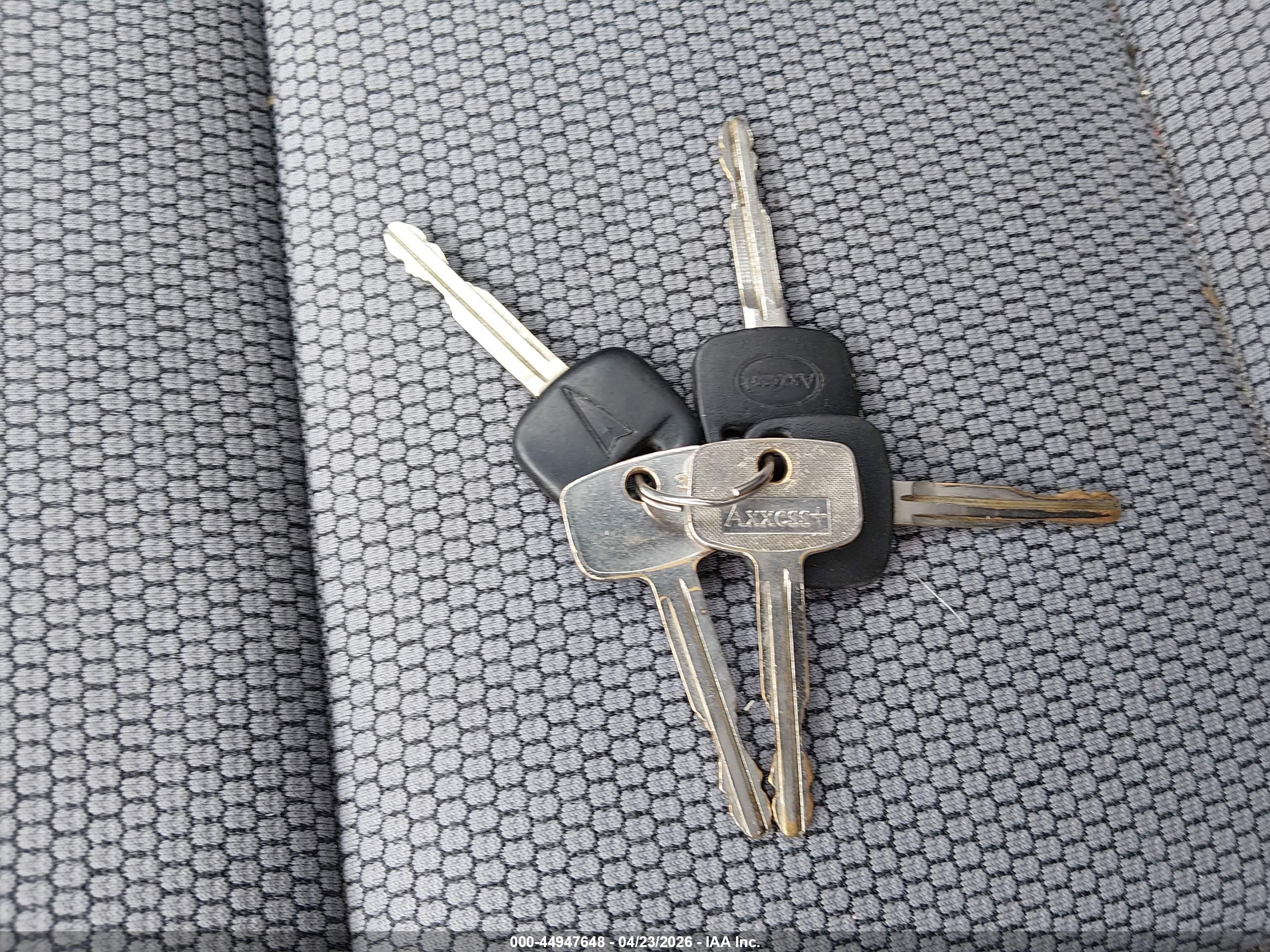 PONTIAC VIBE image 11