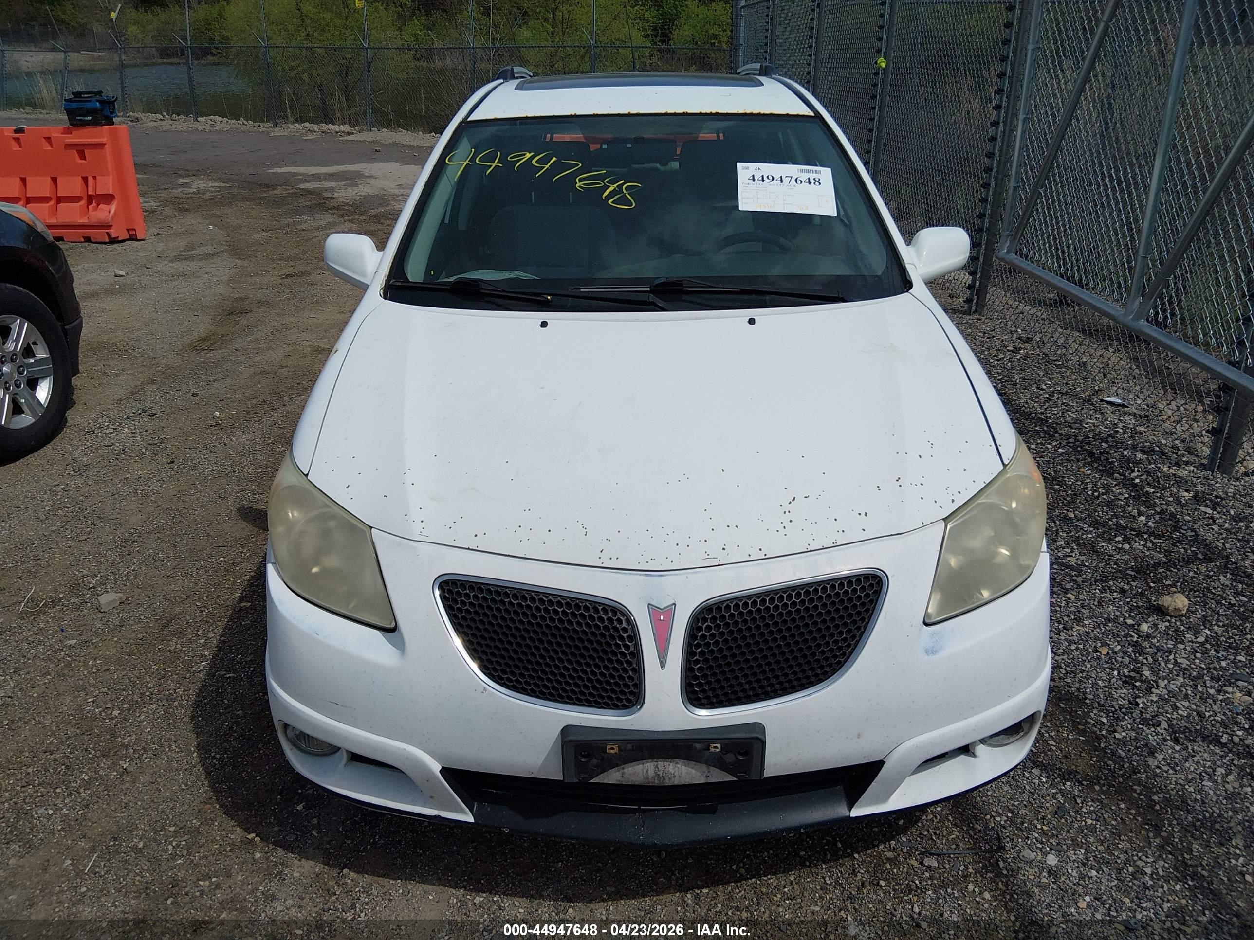PONTIAC VIBE image 6