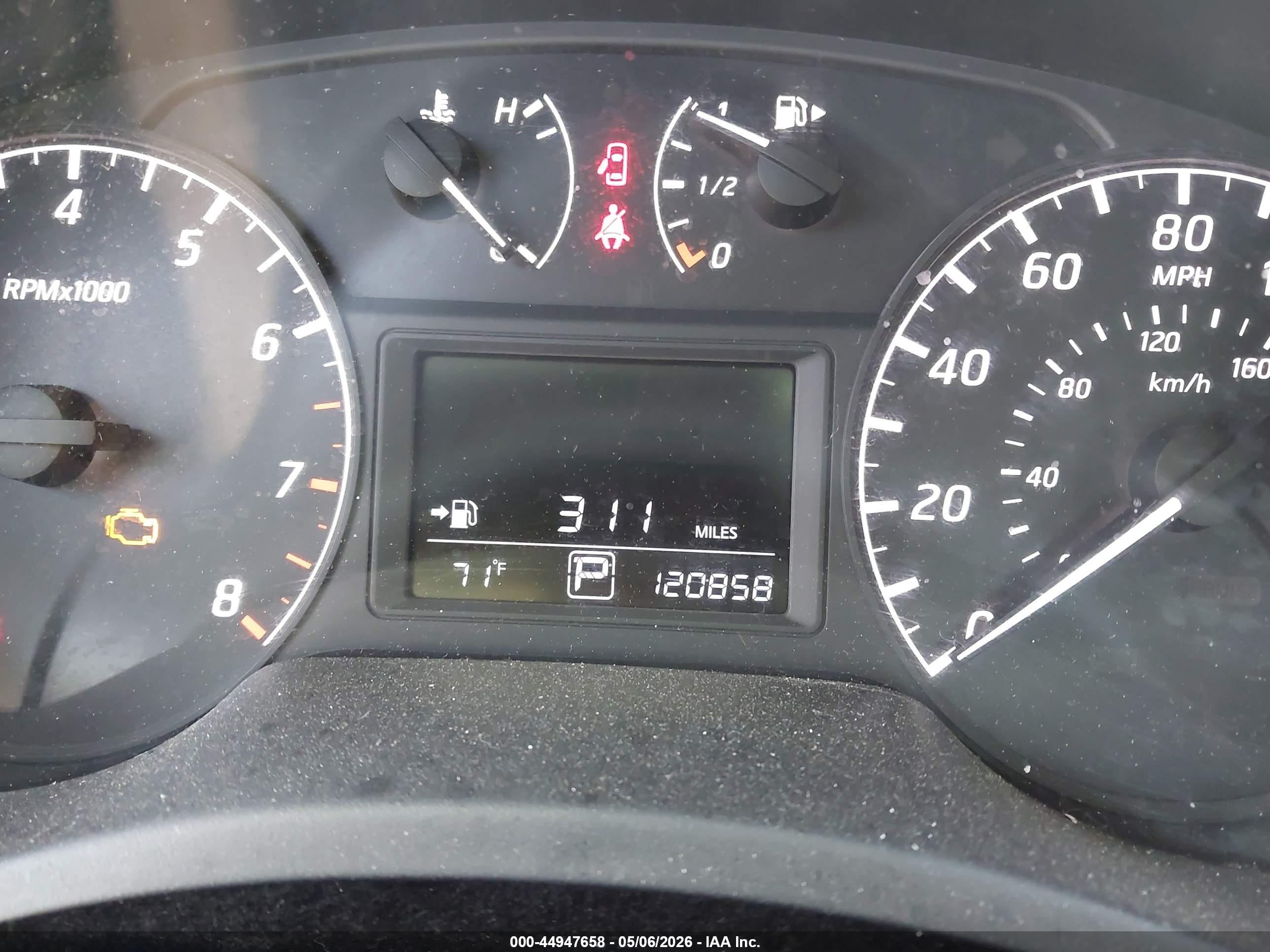 NISSAN SENTRA image 7