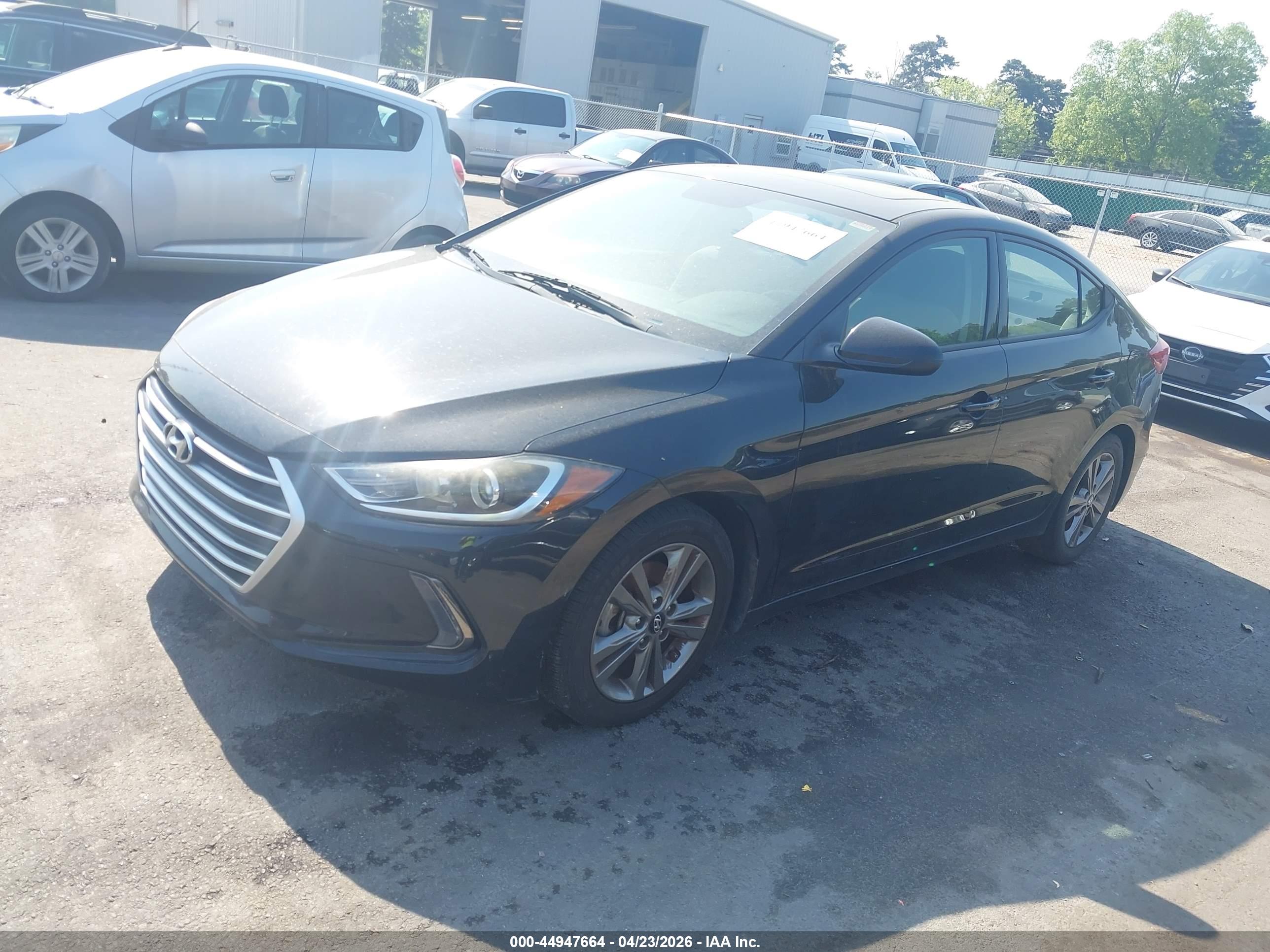 HYUNDAI ELANTRA image 2