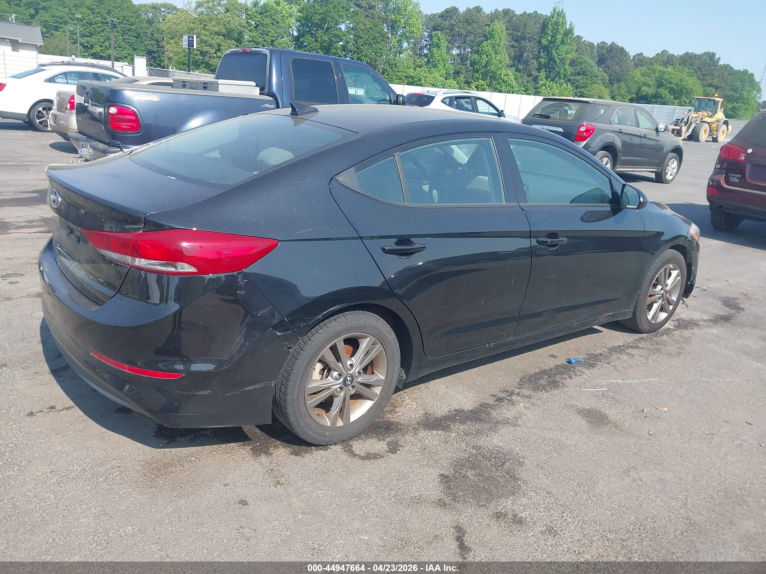 HYUNDAI ELANTRA image 4
