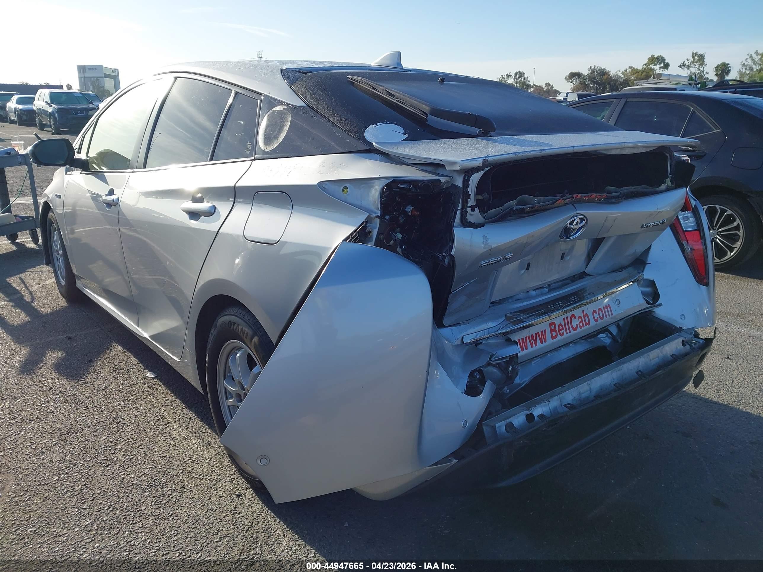 TOYOTA PRIUS image 3