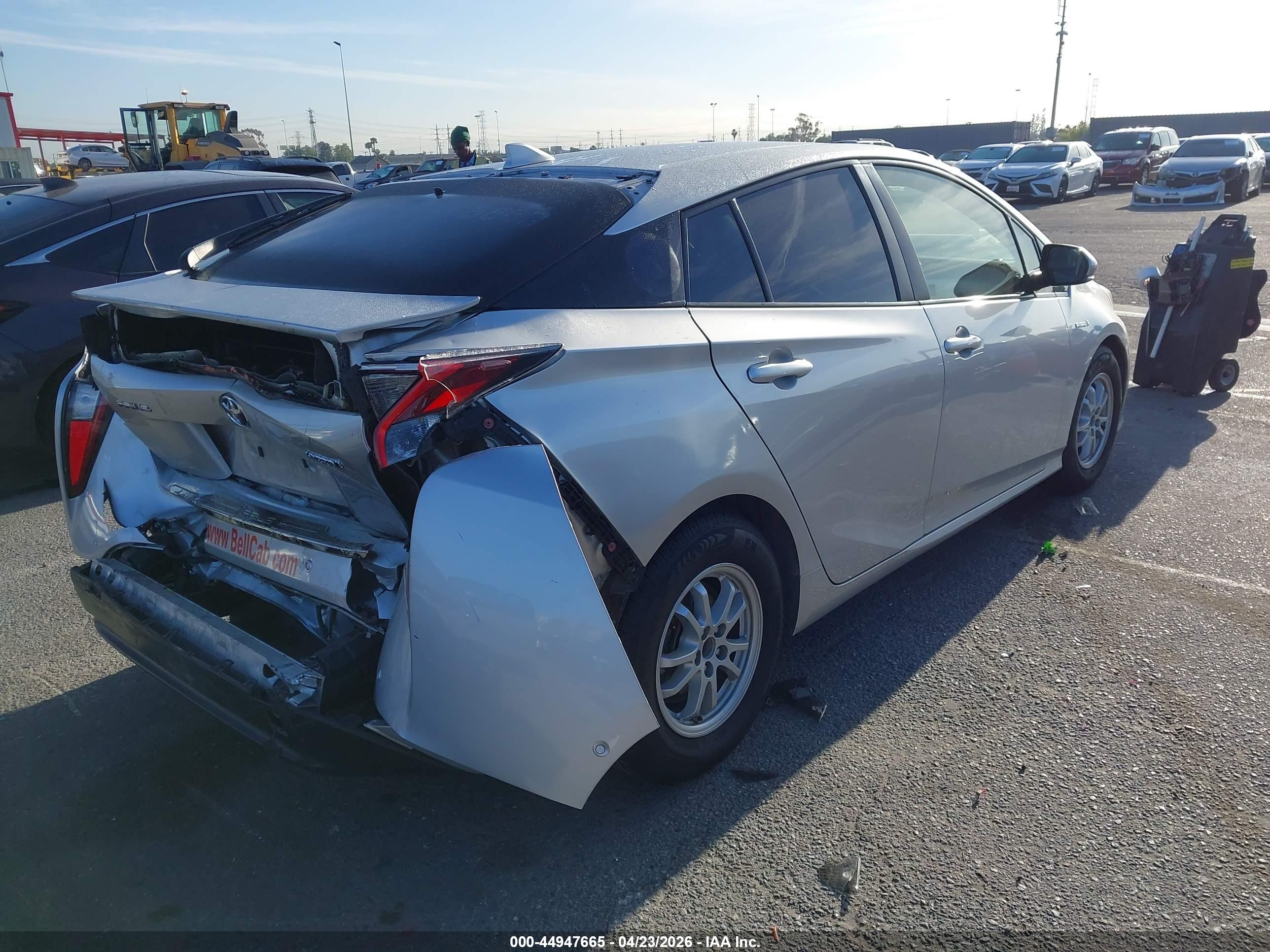 TOYOTA PRIUS image 4