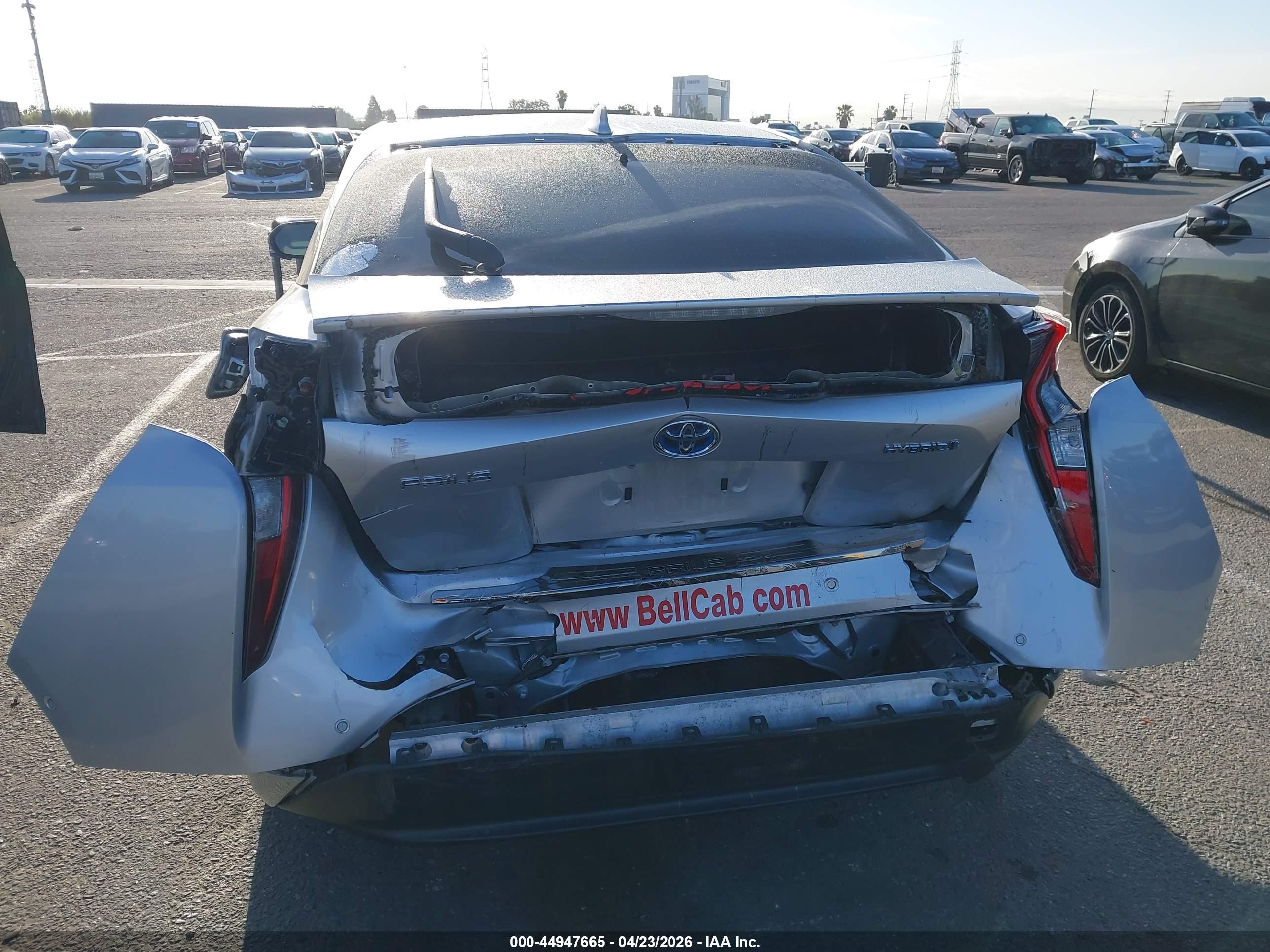TOYOTA PRIUS image 6