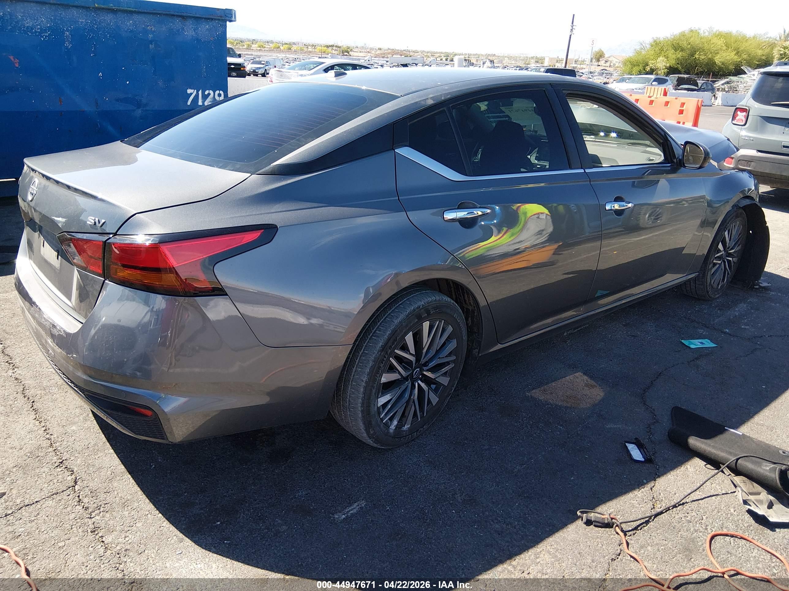 NISSAN ALTIMA image 4