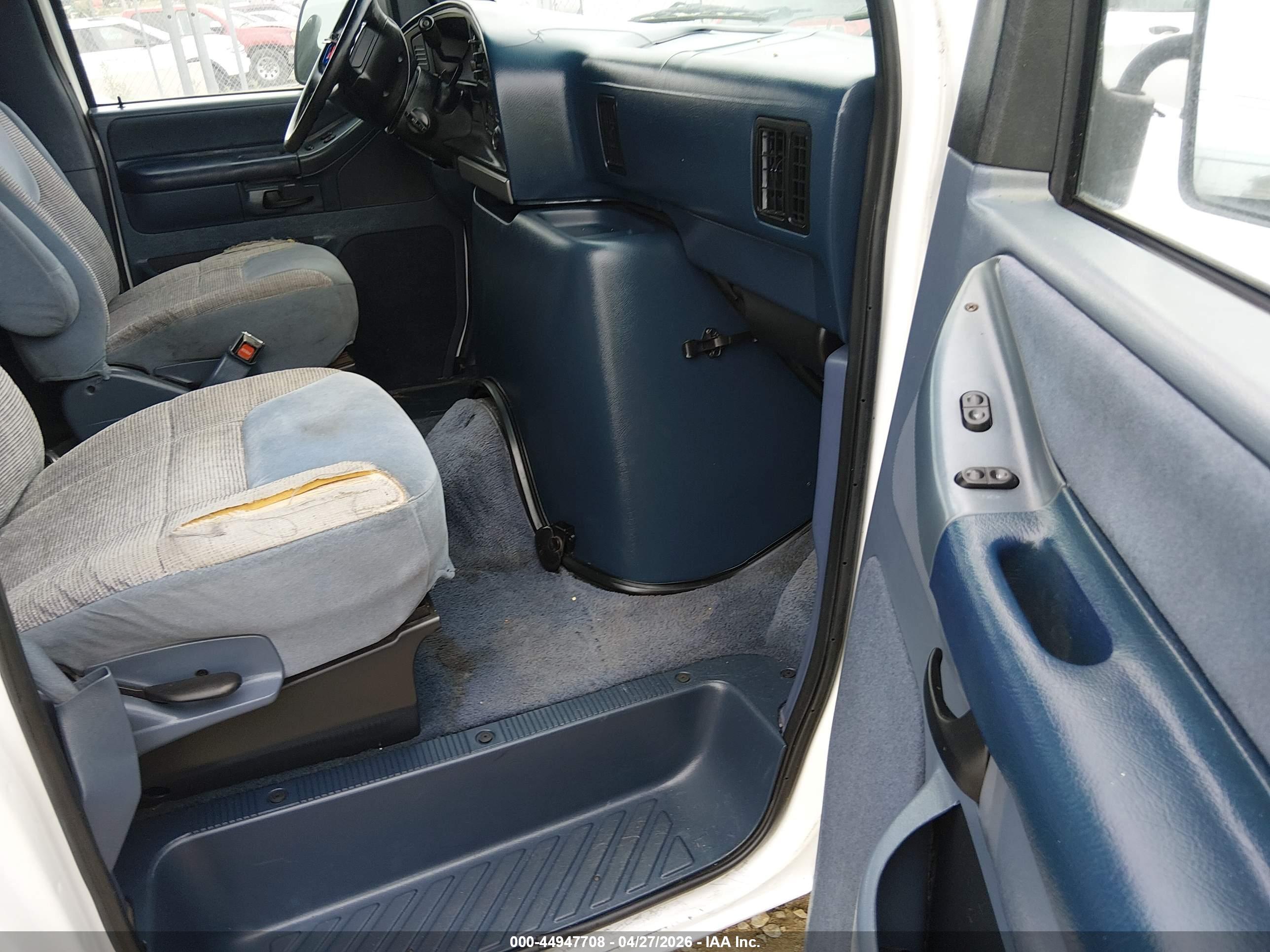 FORD ECONOLINE image 5