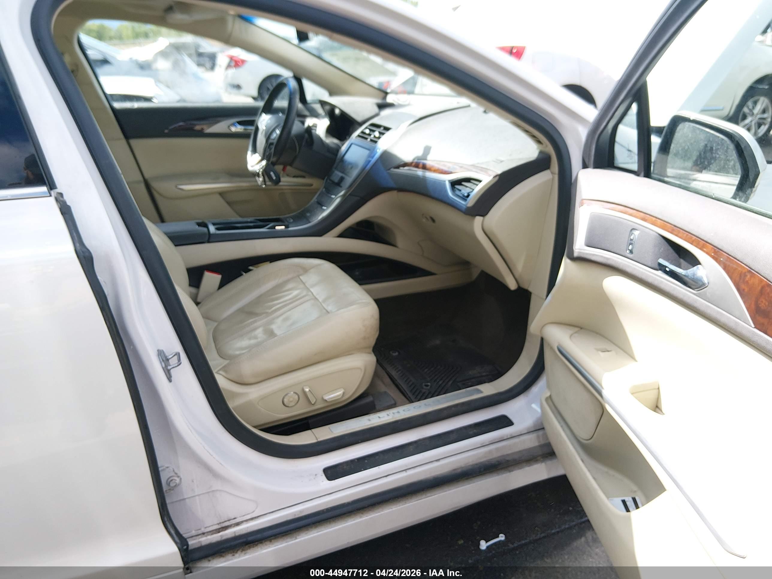 LINCOLN MKZ image 5
