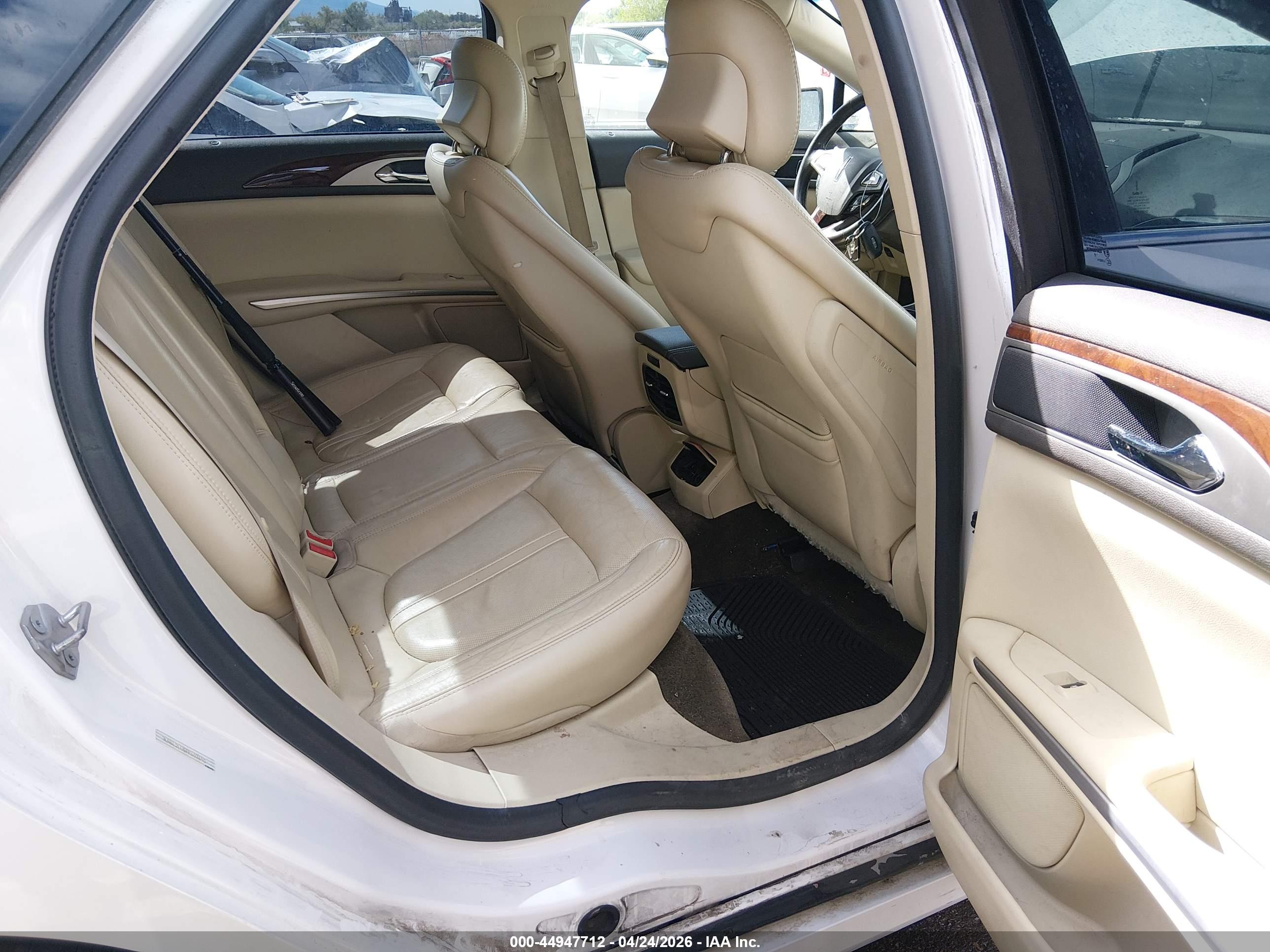 LINCOLN MKZ image 8