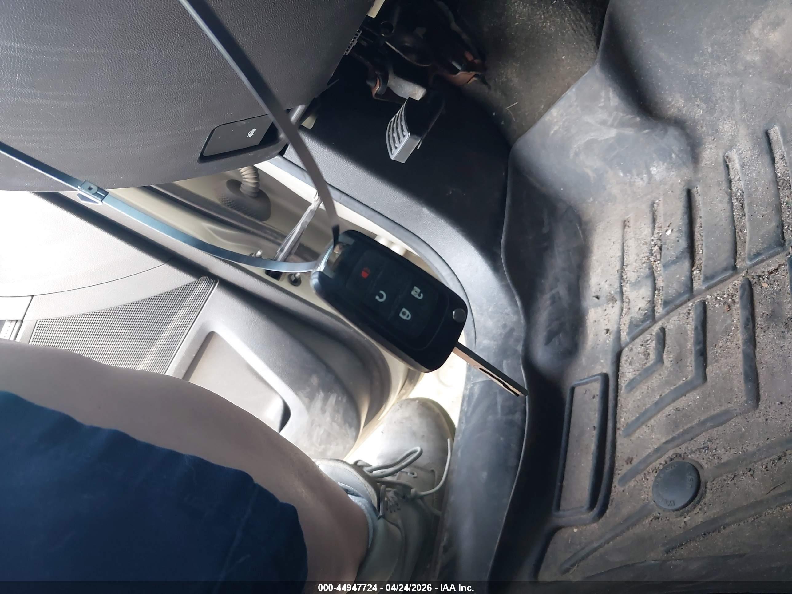 GMC TERRAIN image 11