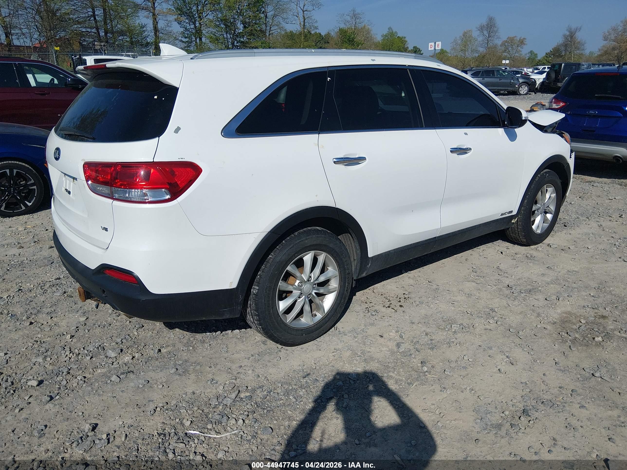 KIA SORENTO image 4