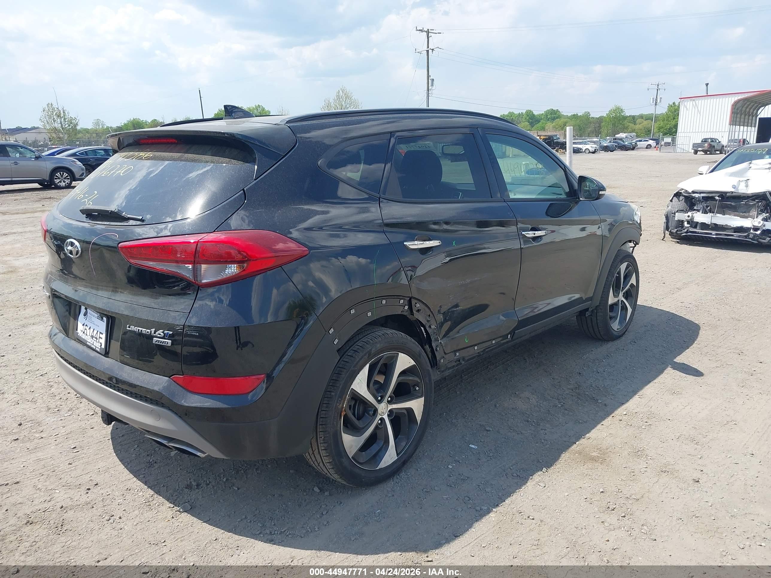 HYUNDAI TUCSON image 4