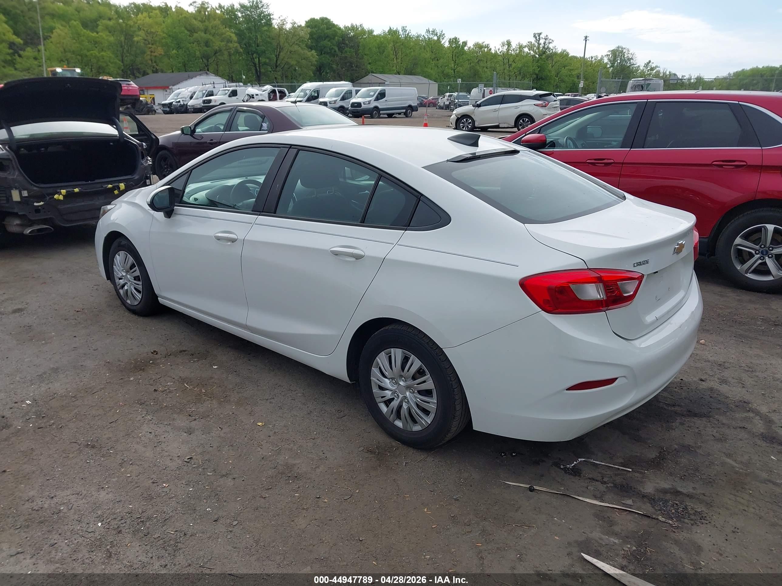 CHEVROLET CRUZE image 3