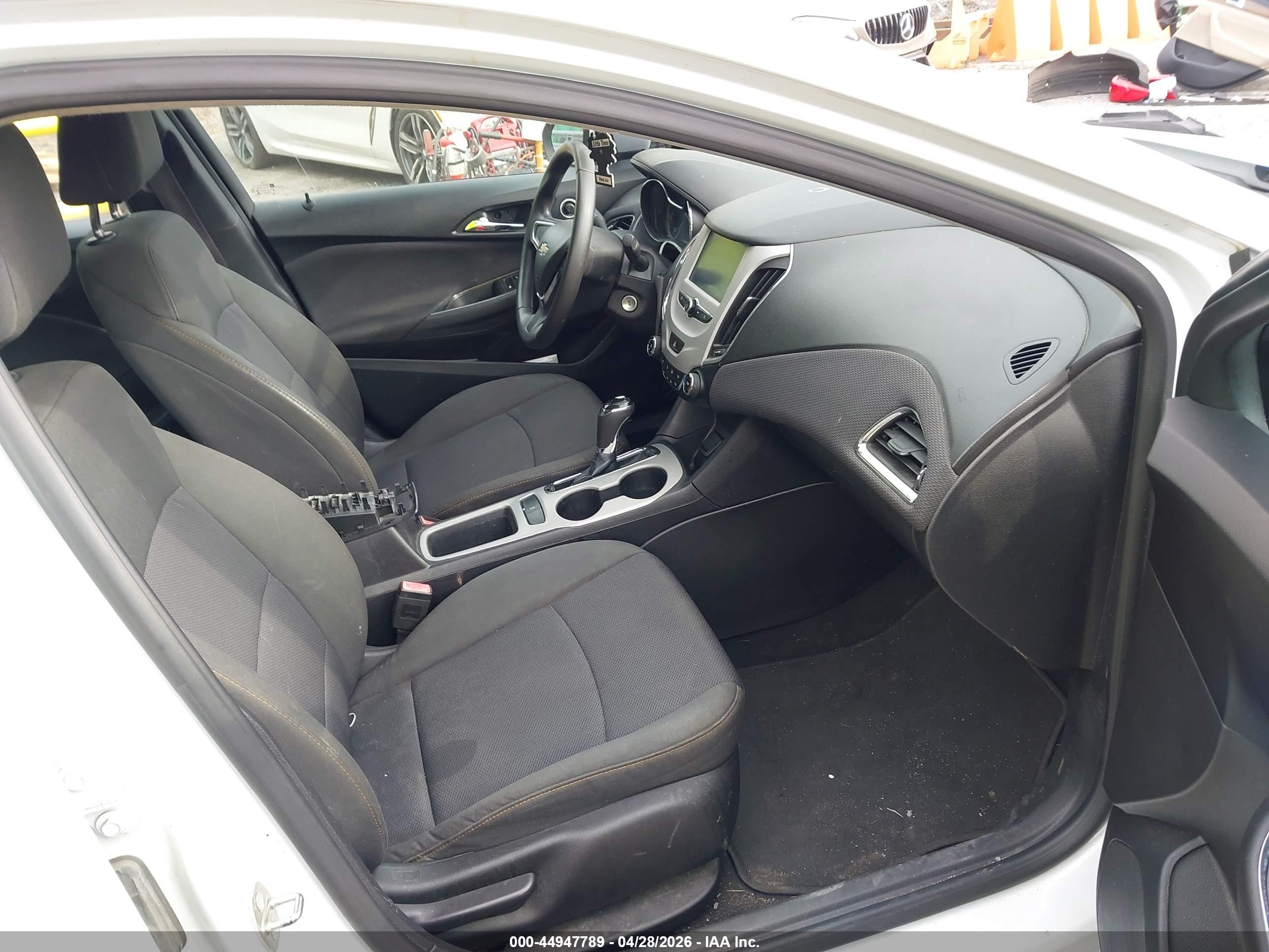 CHEVROLET CRUZE image 5