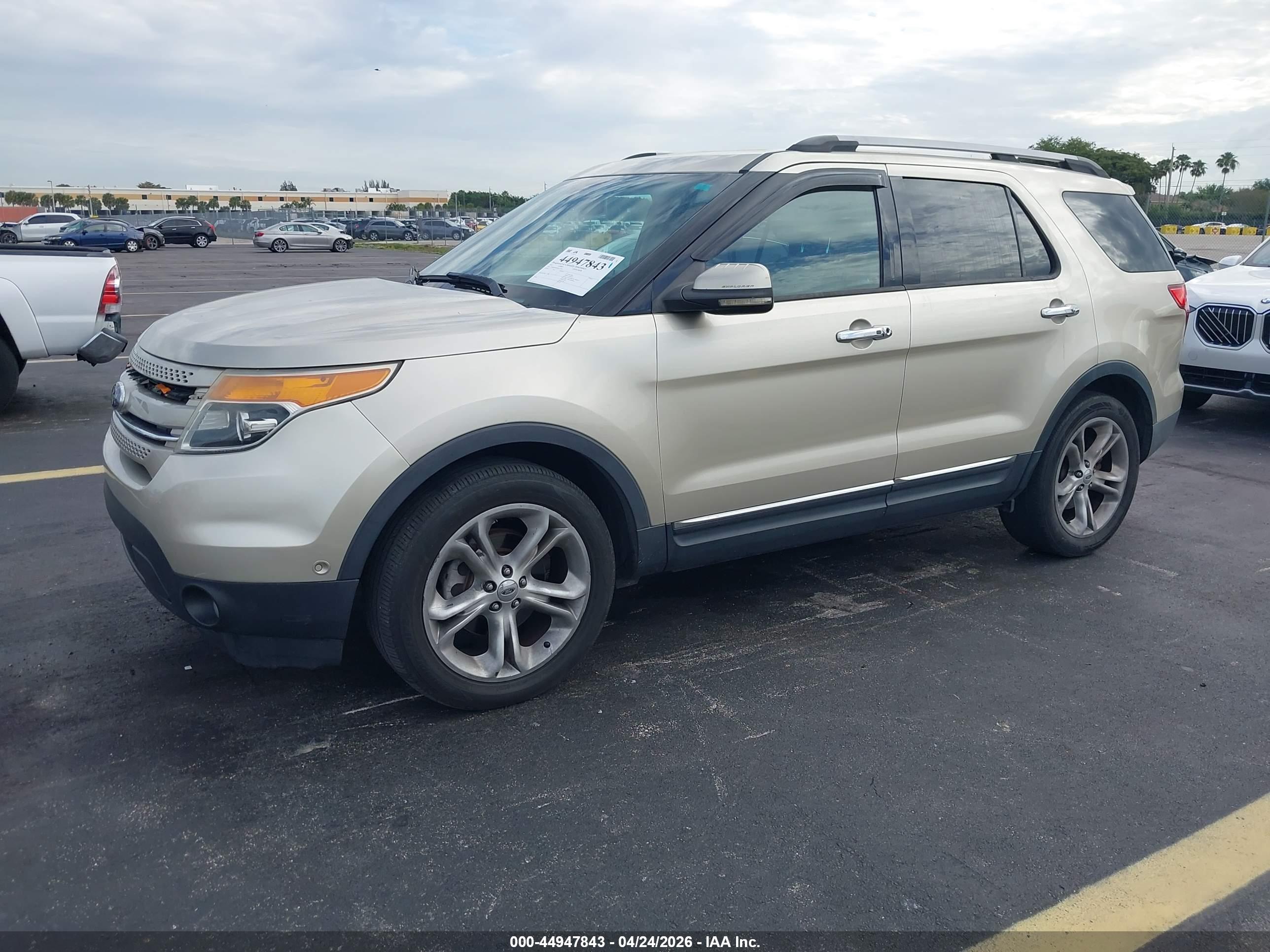 FORD EXPLORER image 2