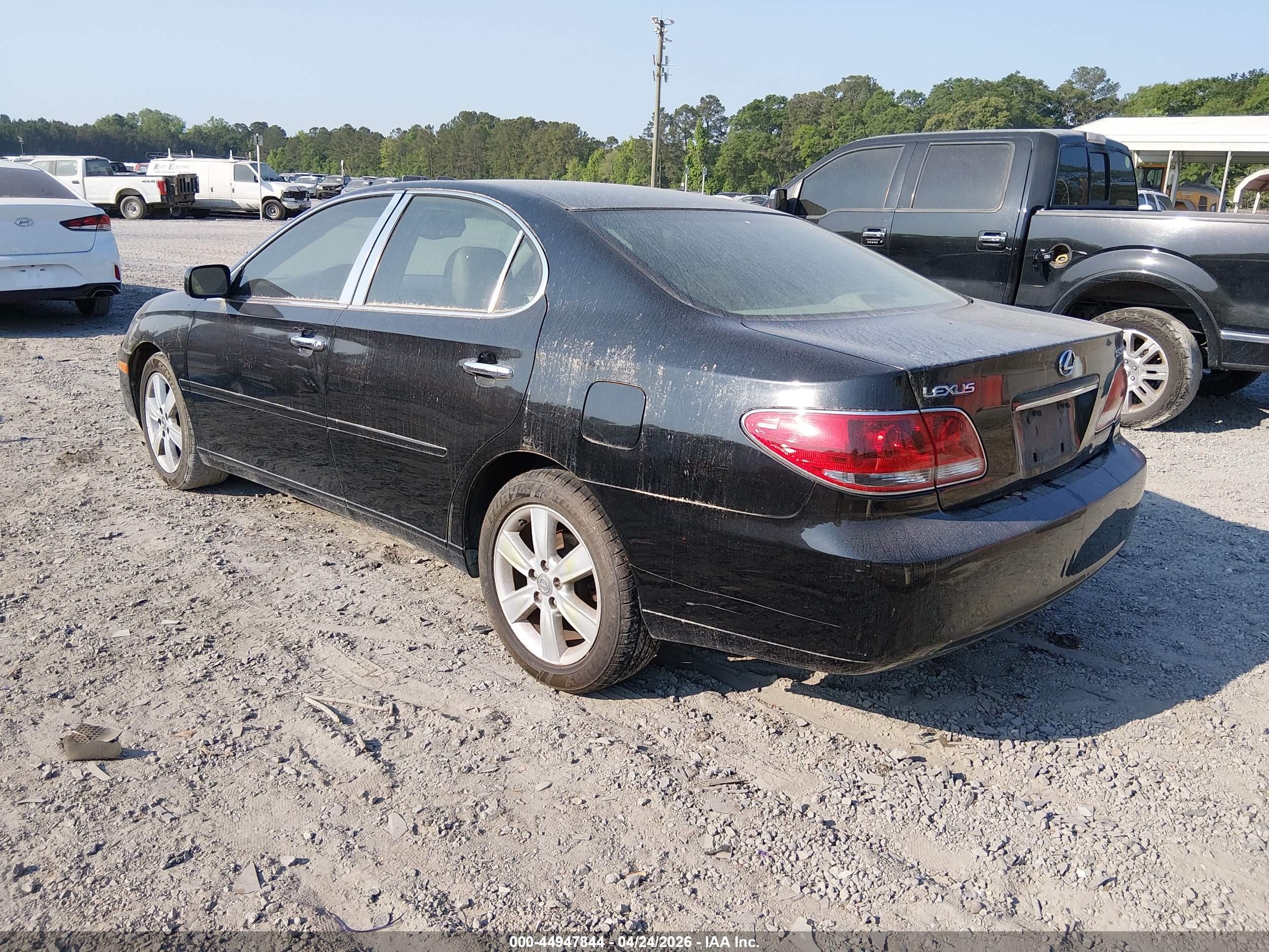 LEXUS ES image 3