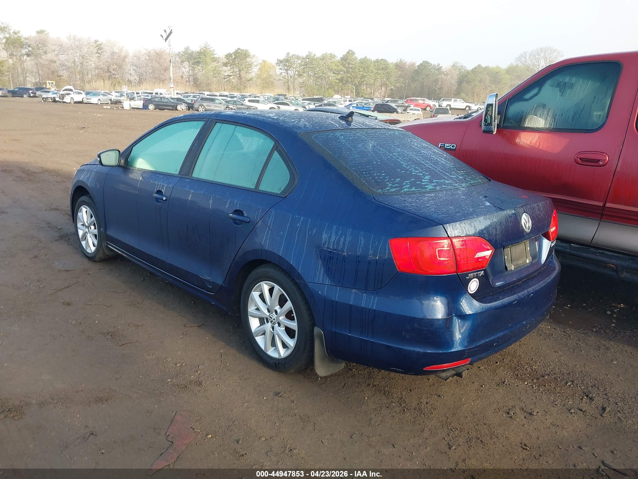 VOLKSWAGEN JETTA image 3