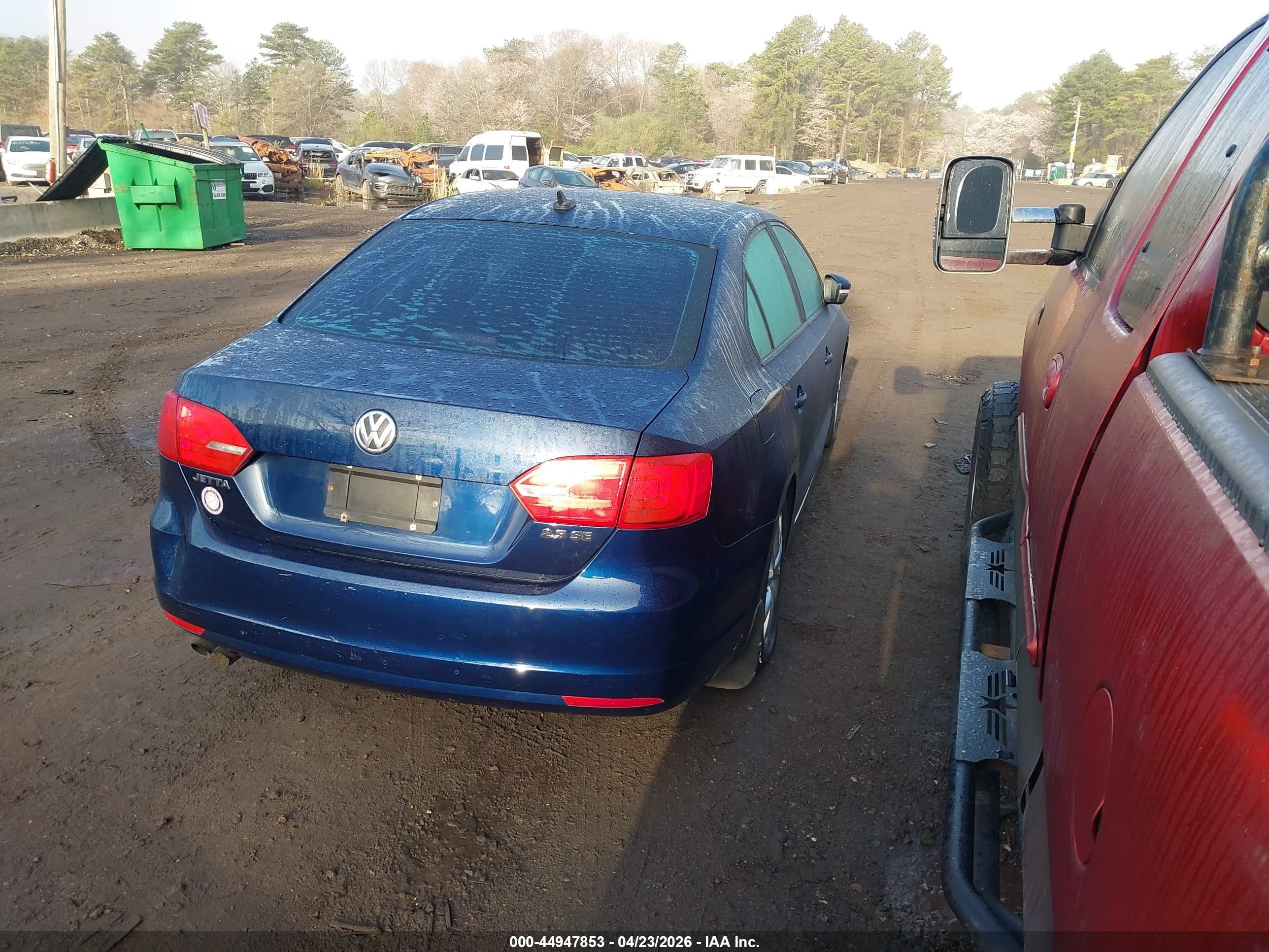 VOLKSWAGEN JETTA image 4
