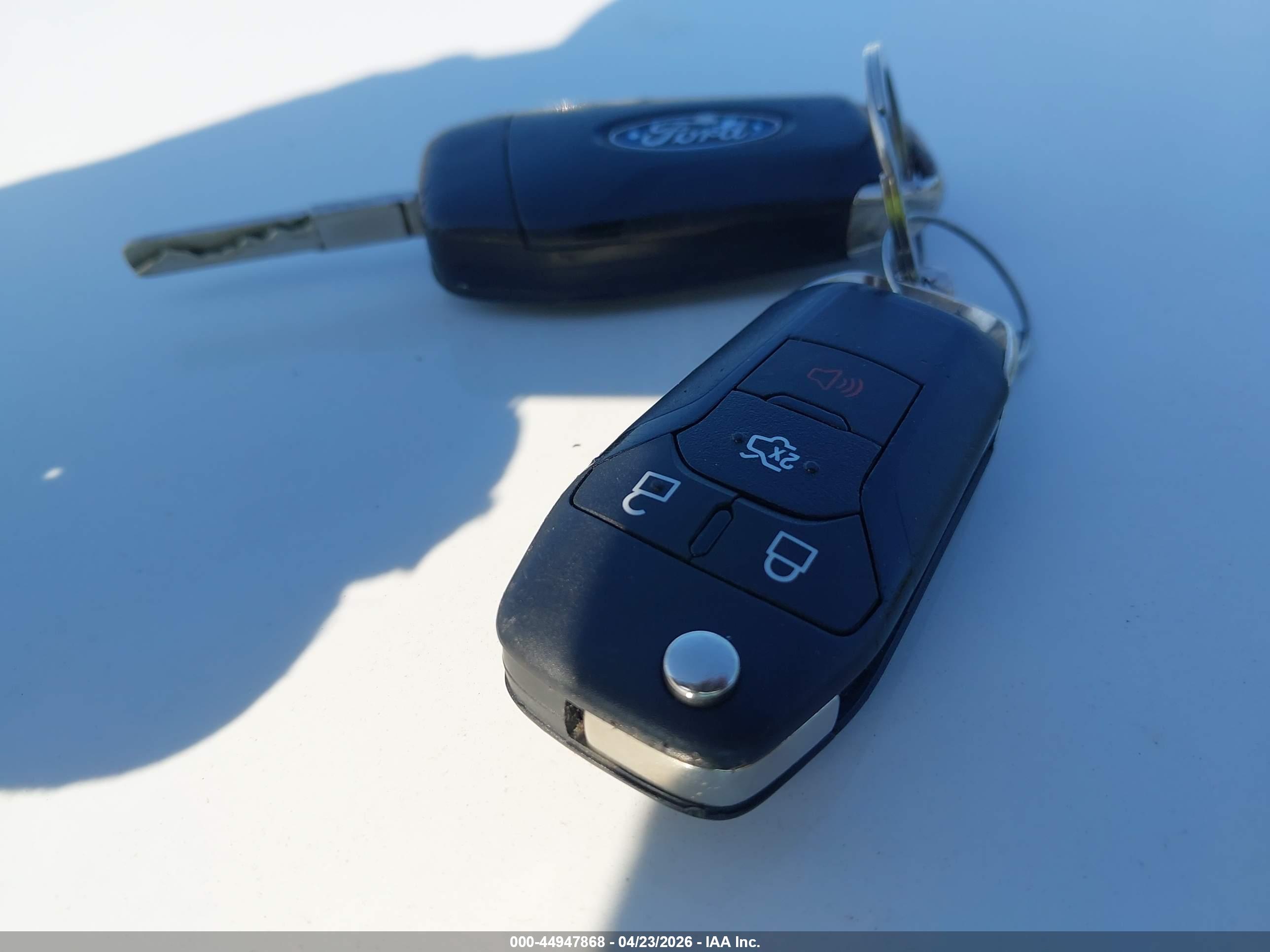 FORD FUSION image 11