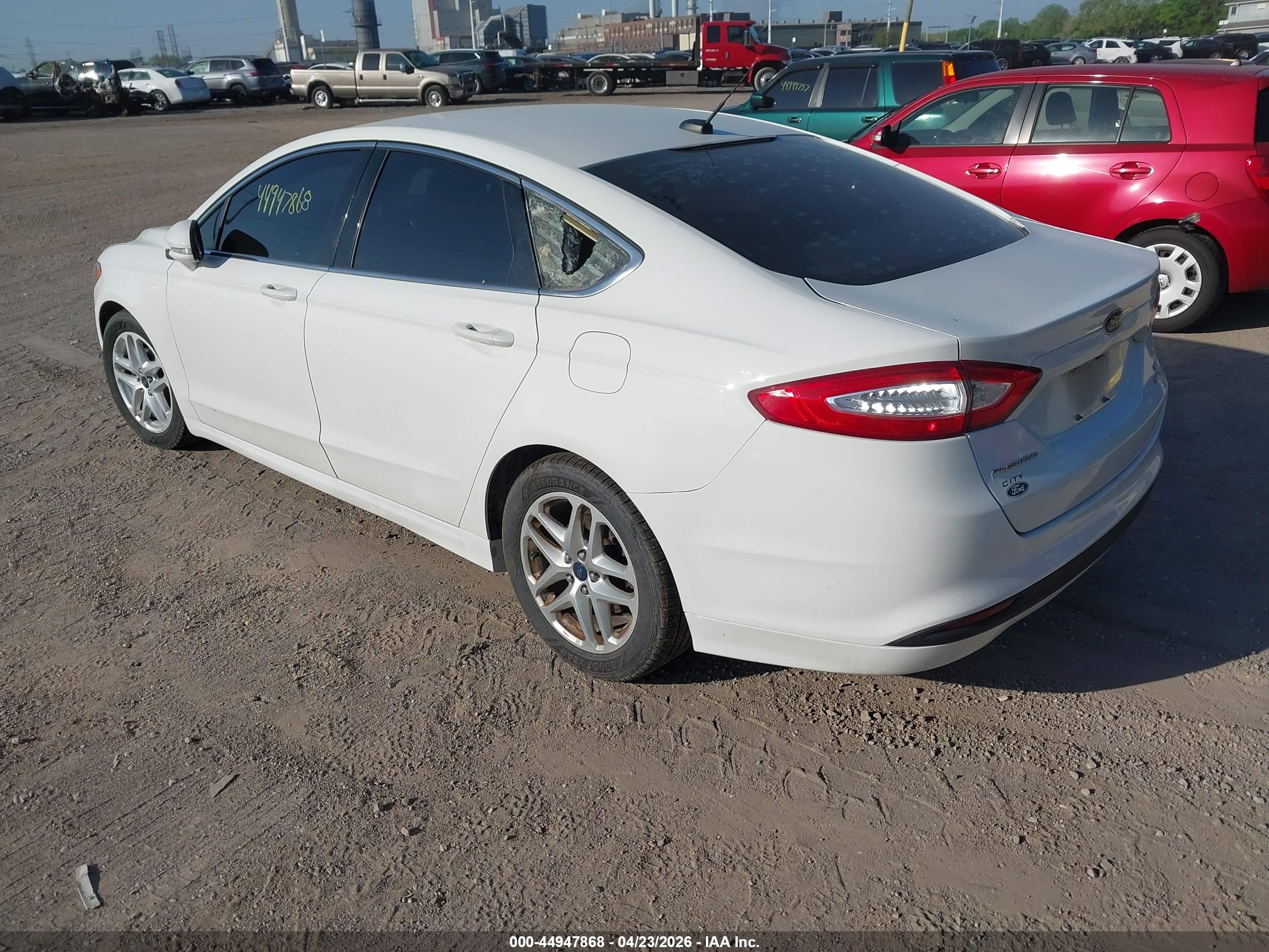 FORD FUSION image 3