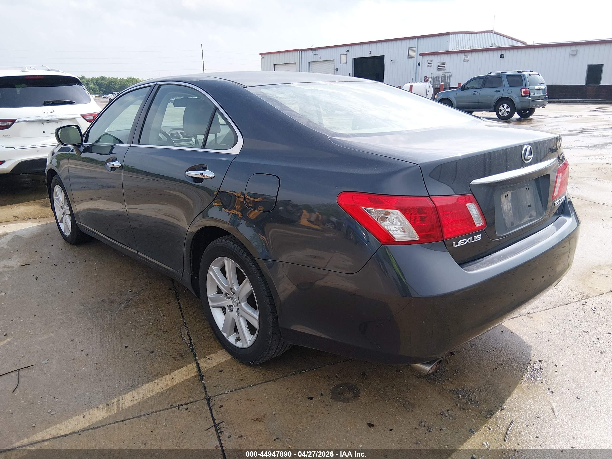LEXUS ES image 3
