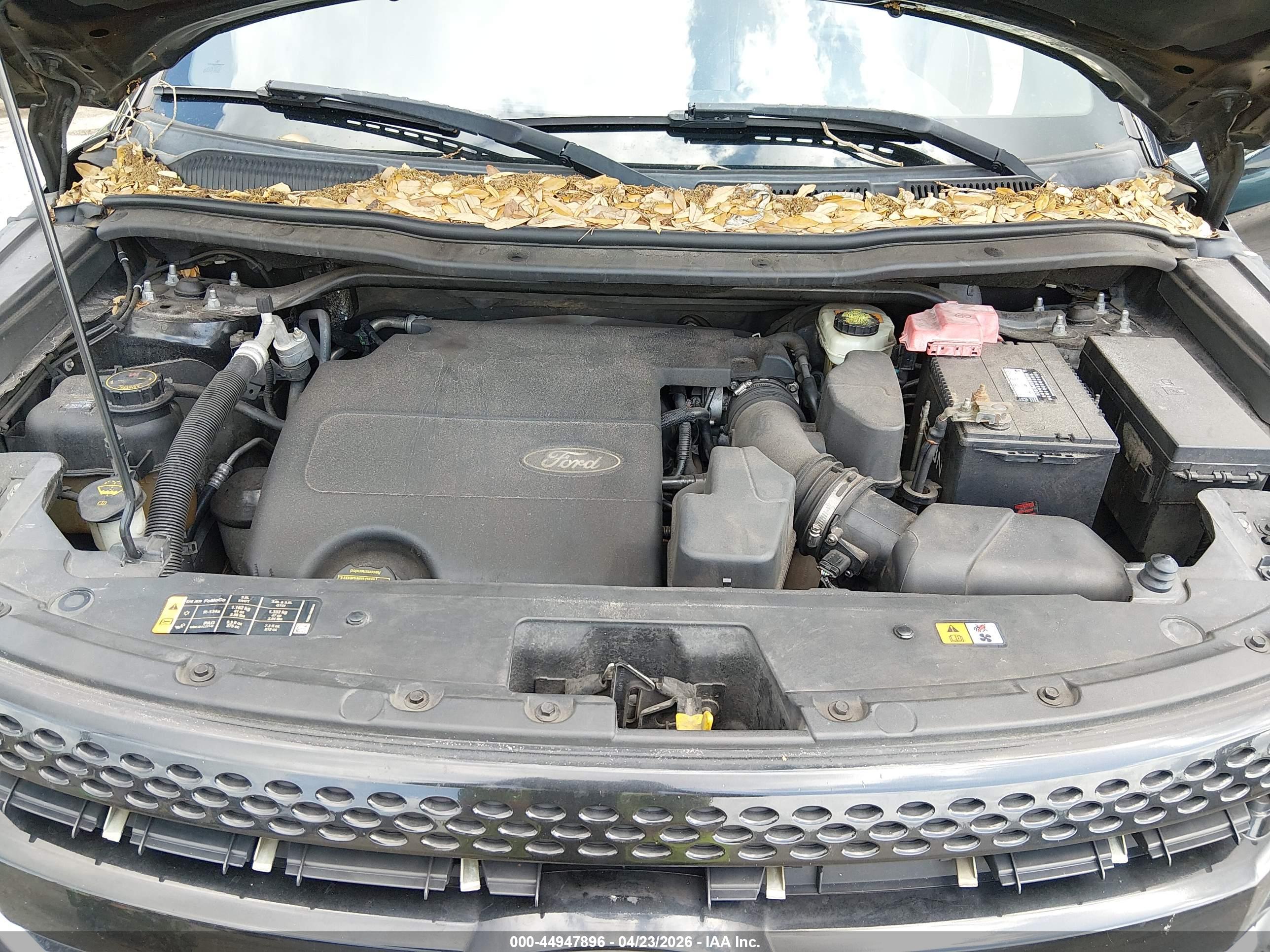 FORD EXPLORER image 10