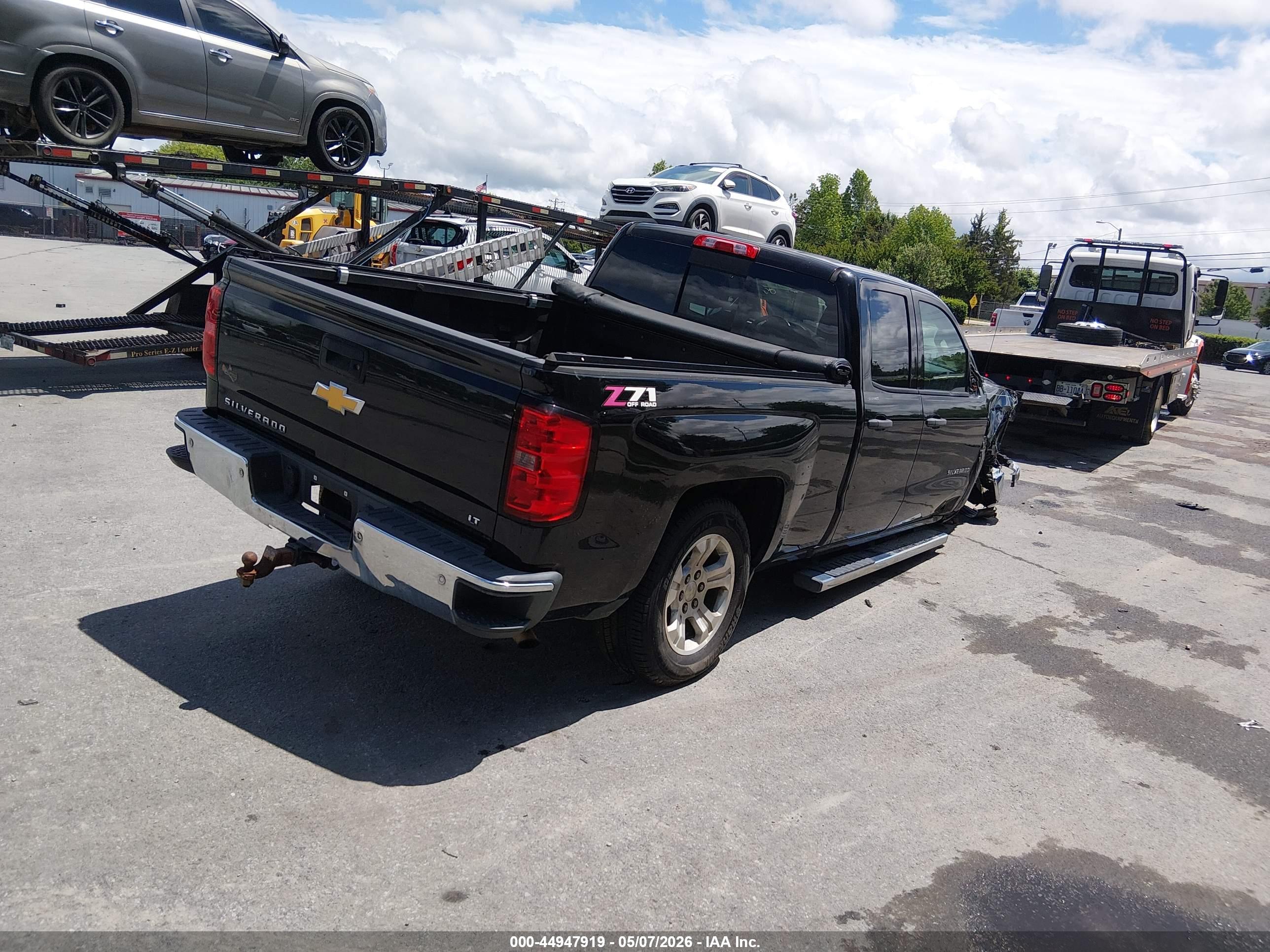 CHEVROLET SILVERADO image 4