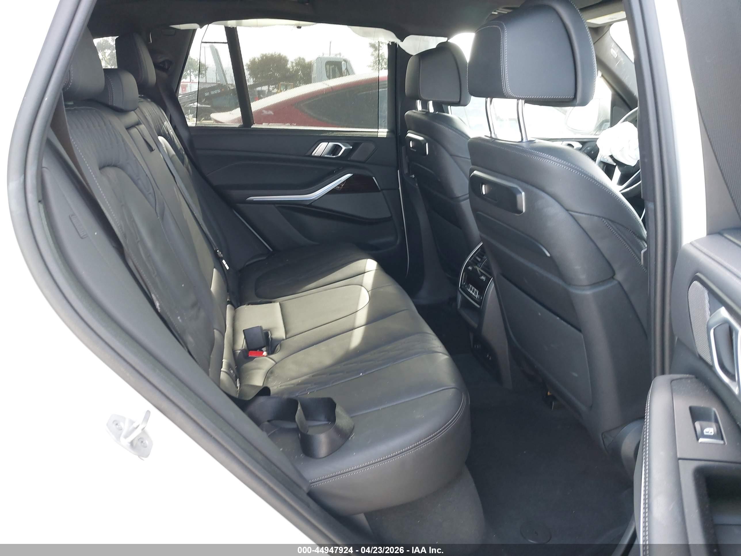 BMW X5 image 8