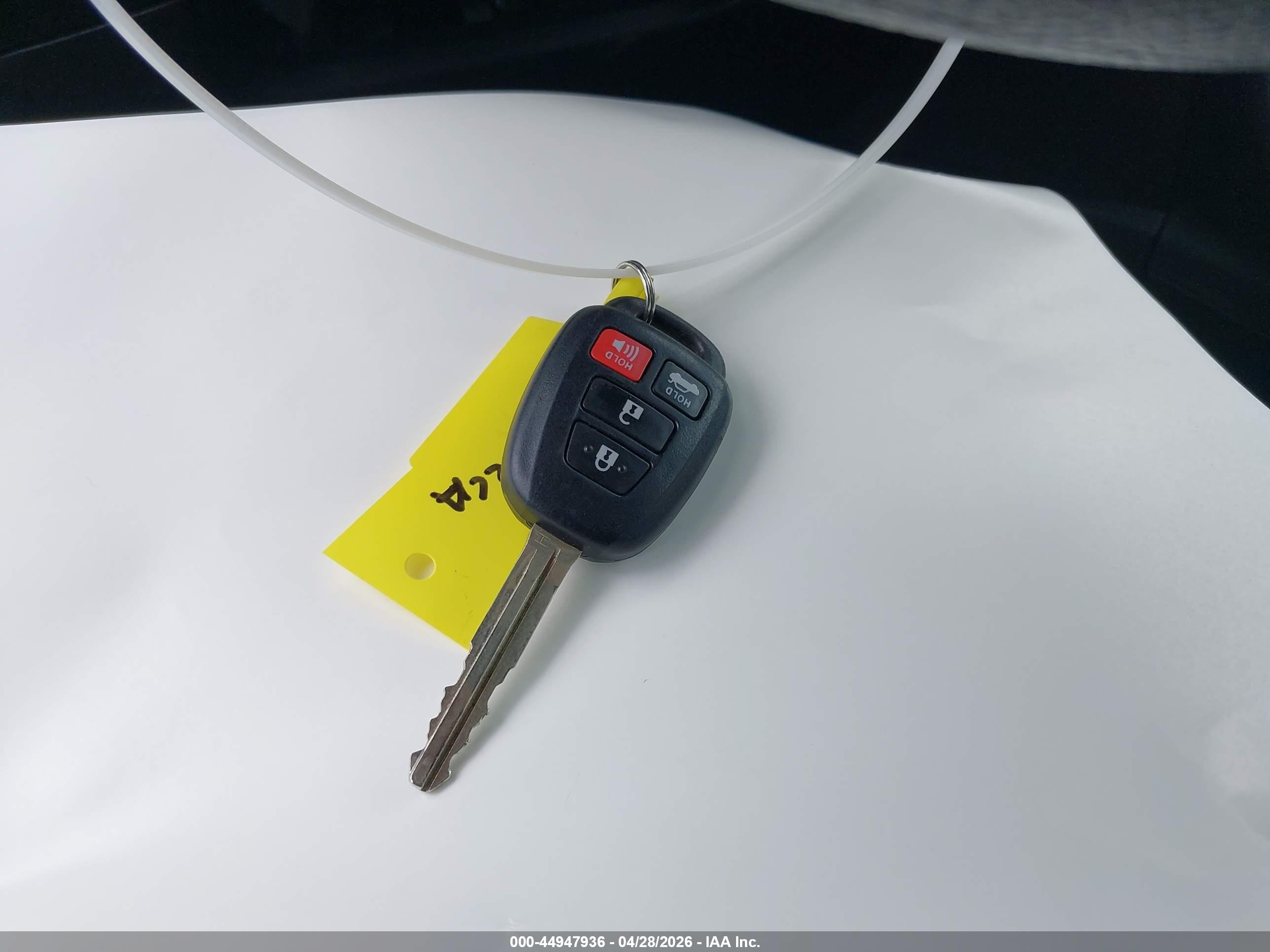 TOYOTA COROLLA image 11