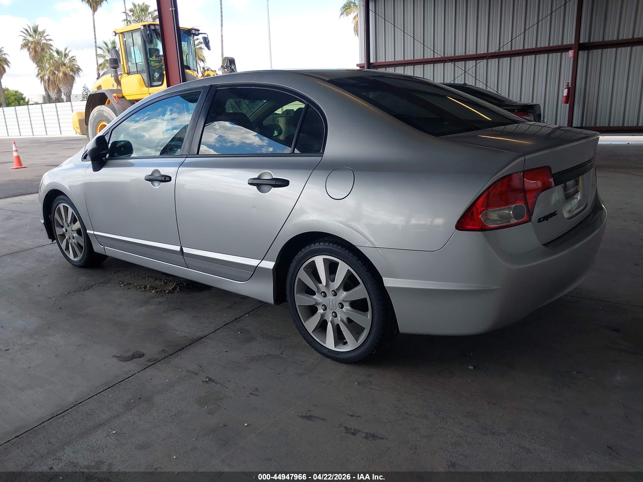 HONDA CIVIC image 3