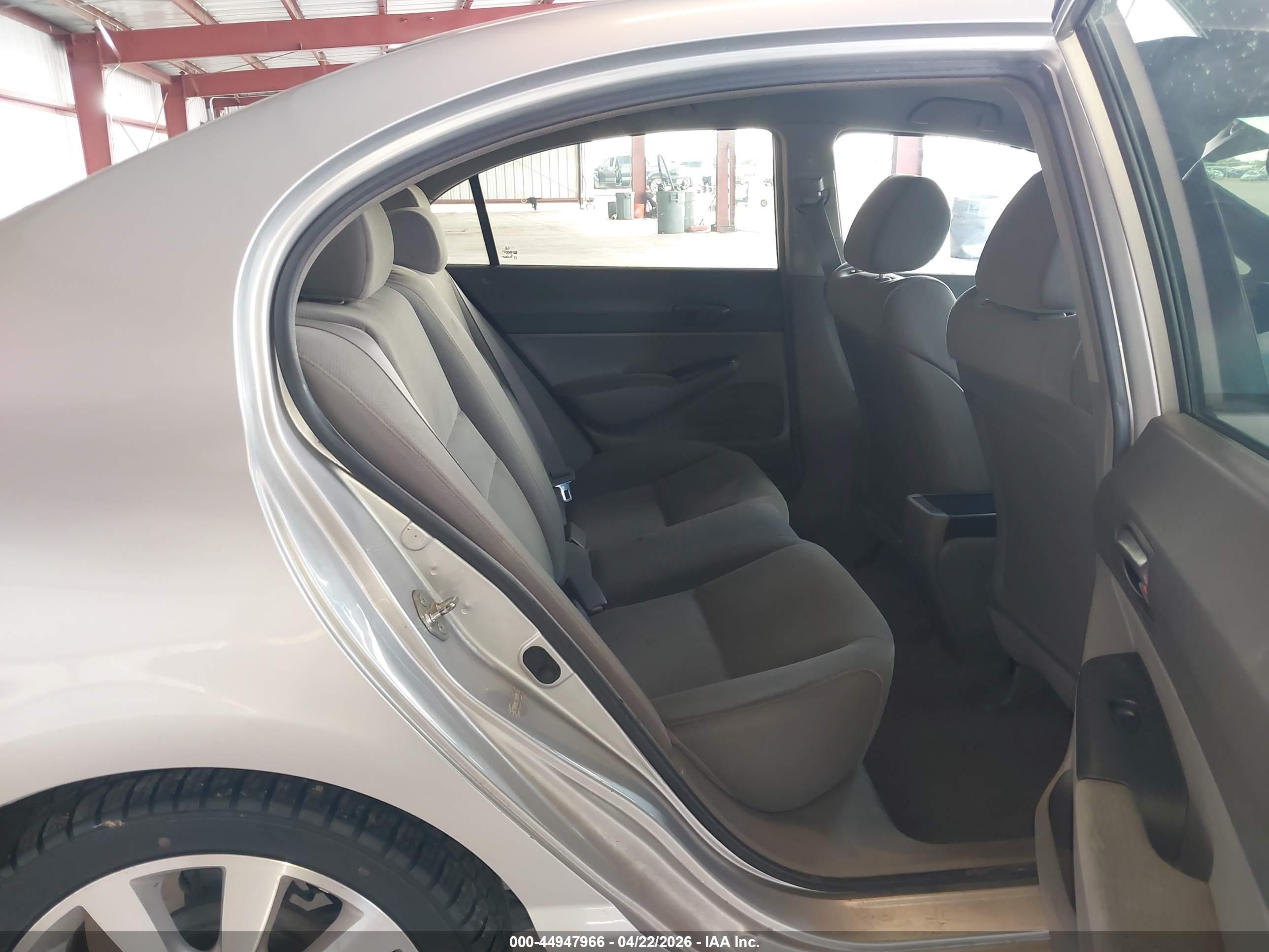 HONDA CIVIC image 8