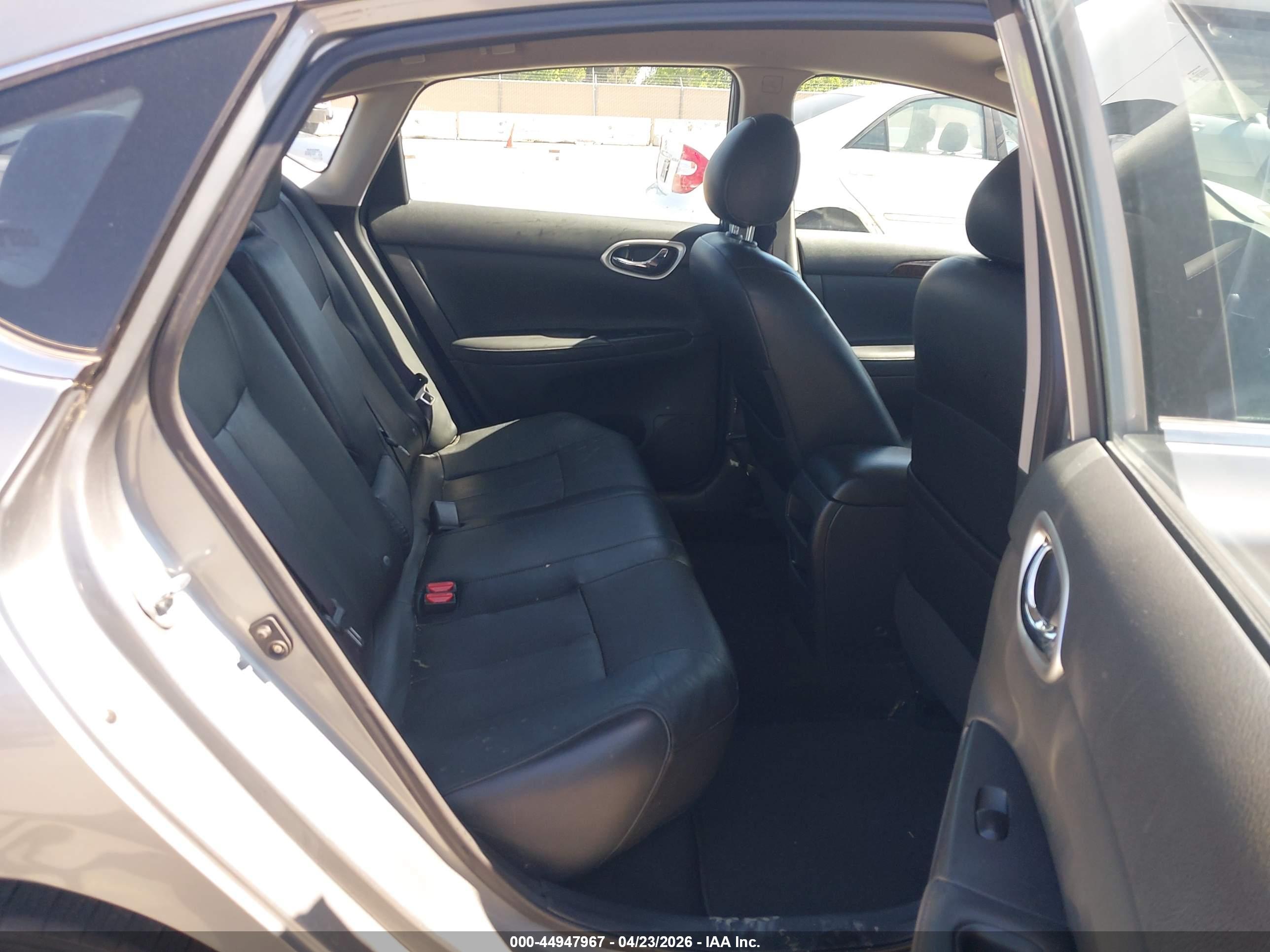 NISSAN SENTRA image 8