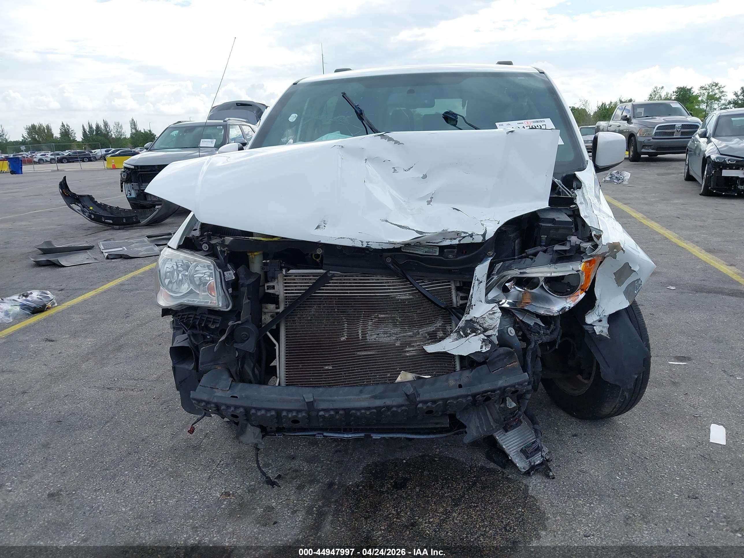 DODGE GRAND image 6