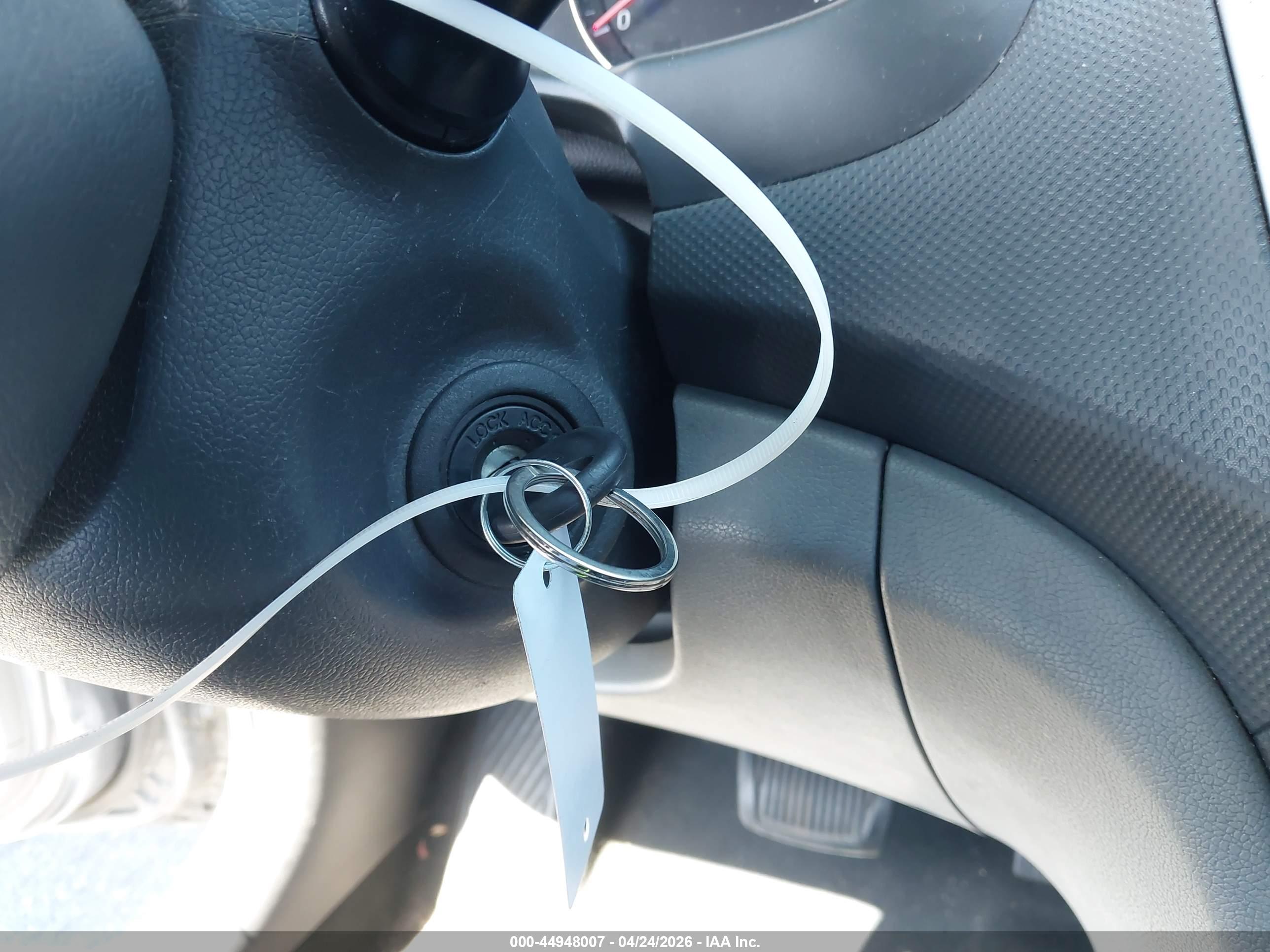 HYUNDAI ACCENT image 11