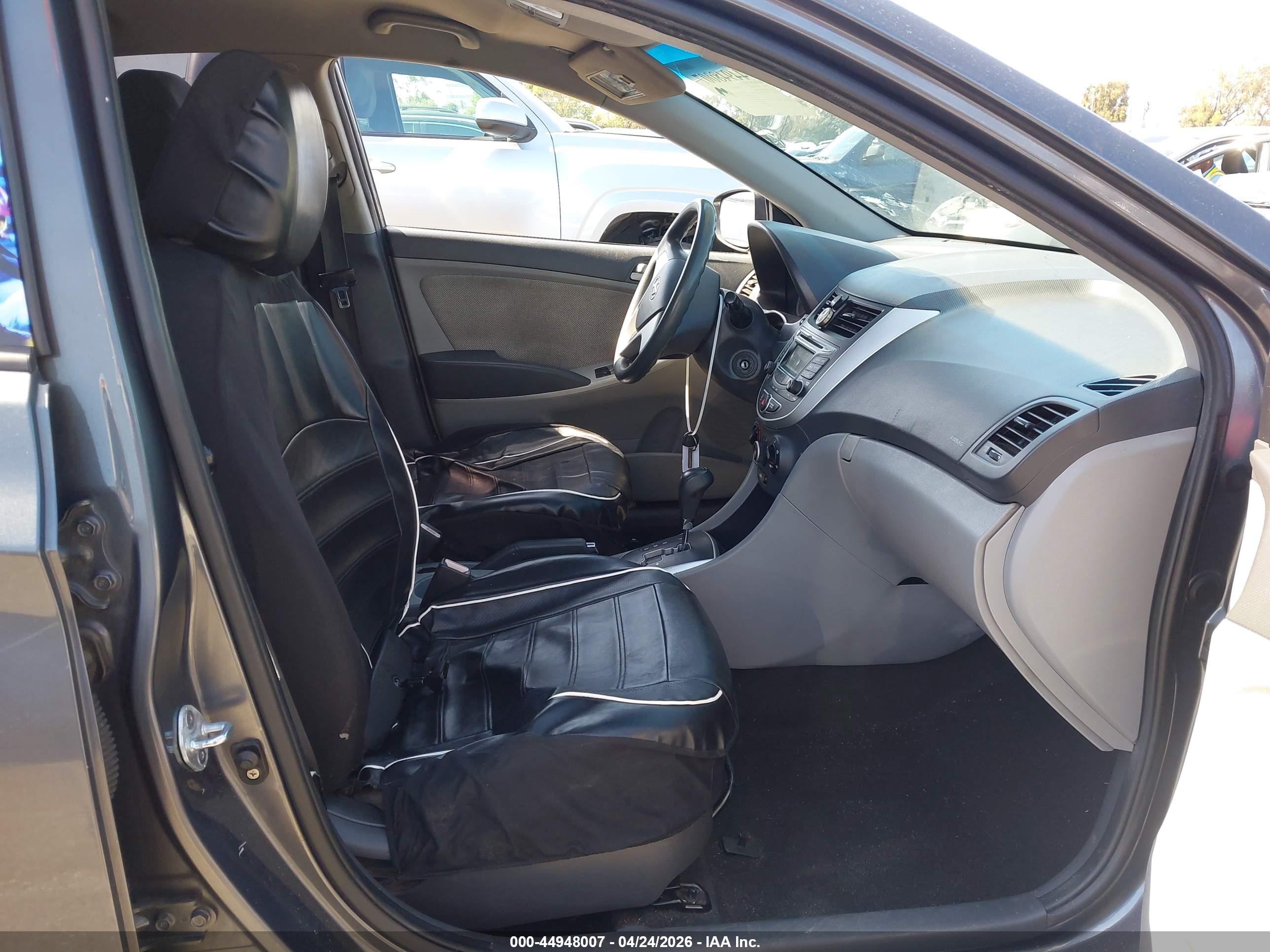 HYUNDAI ACCENT image 5