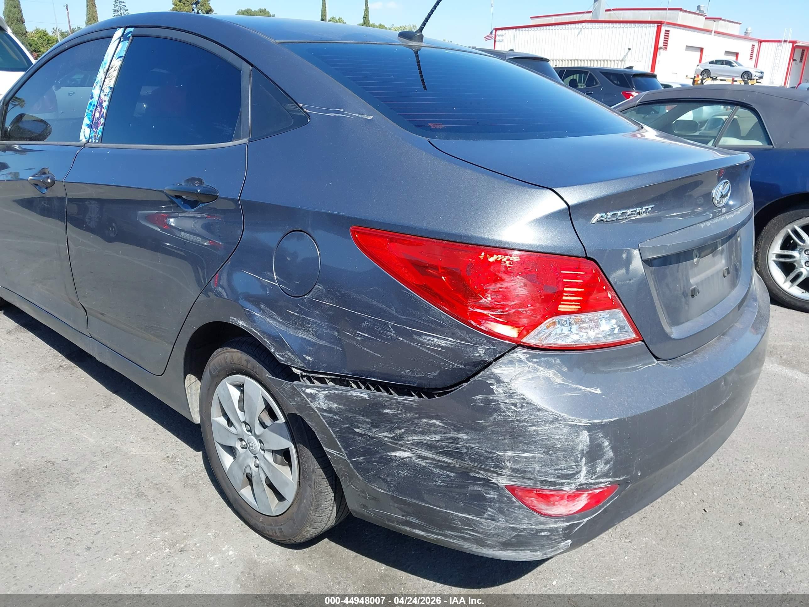 HYUNDAI ACCENT image 6