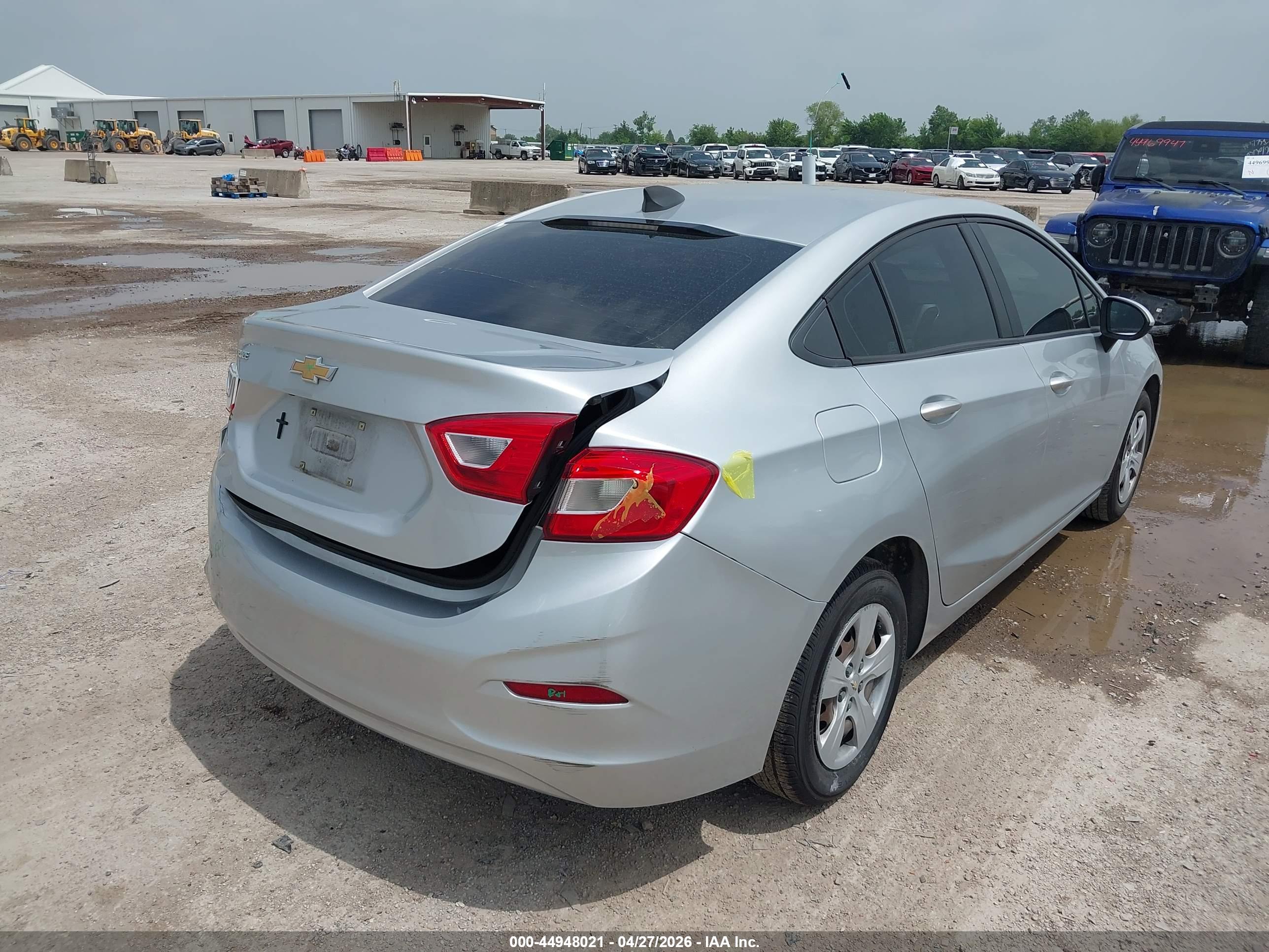 CHEVROLET CRUZE image 4