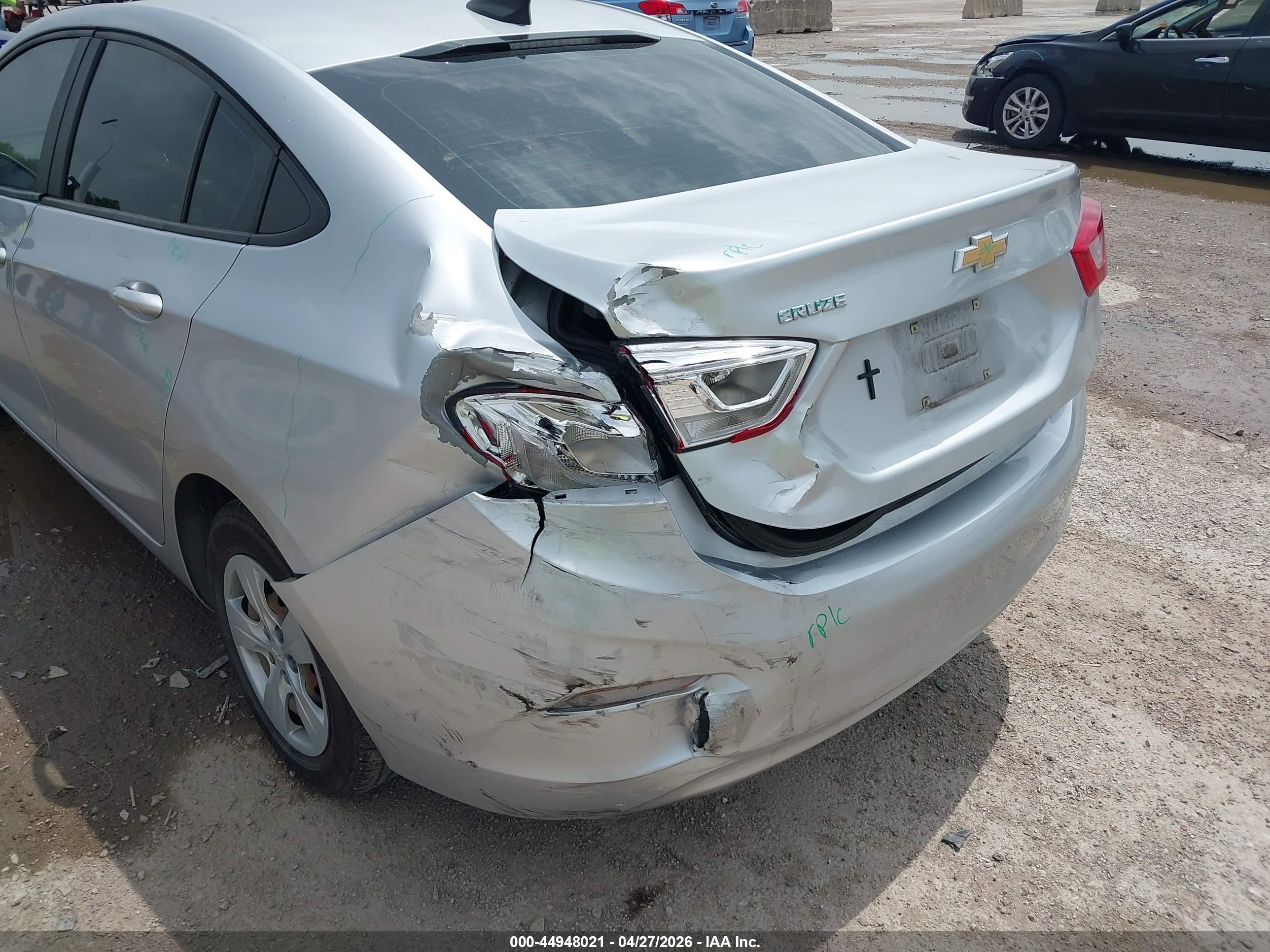 CHEVROLET CRUZE image 6