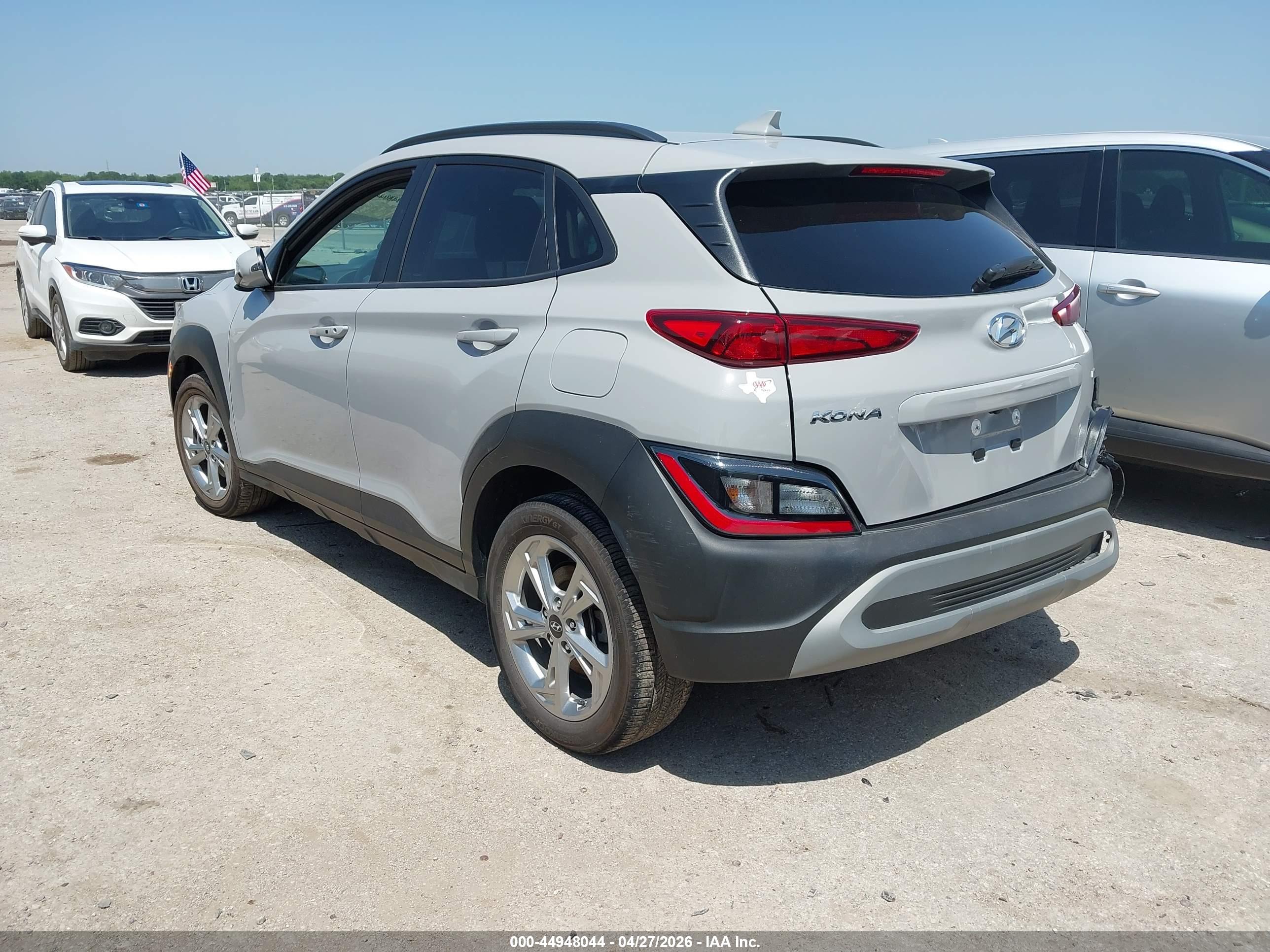HYUNDAI KONA image 3