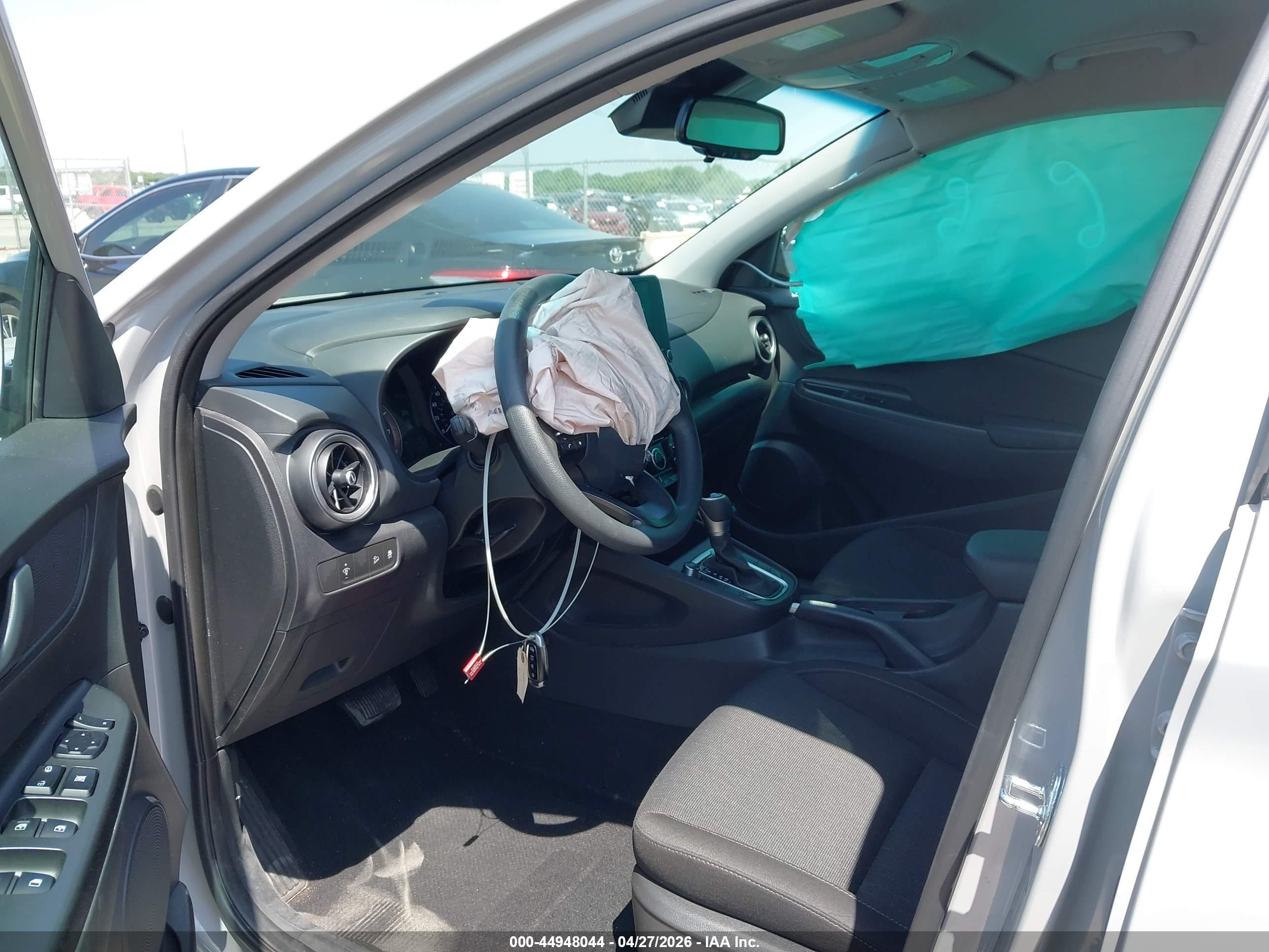 HYUNDAI KONA image 5