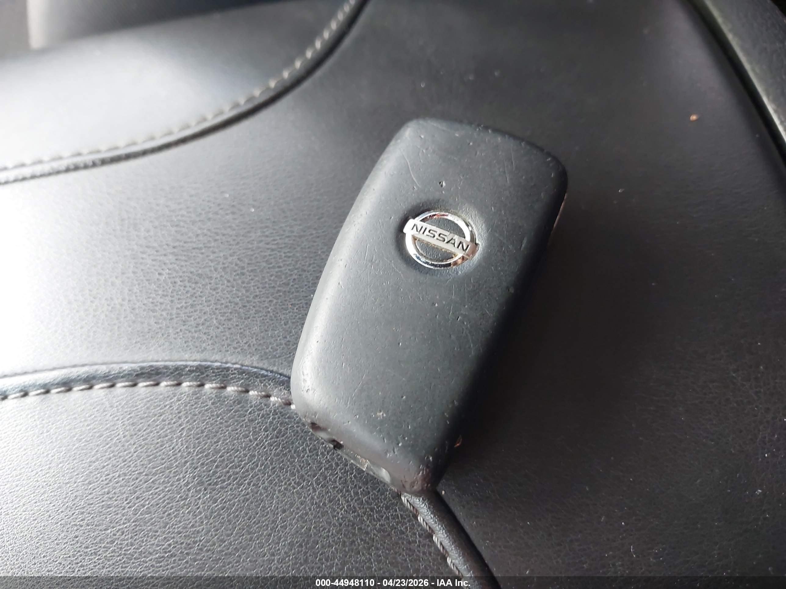 NISSAN ROGUE image 11