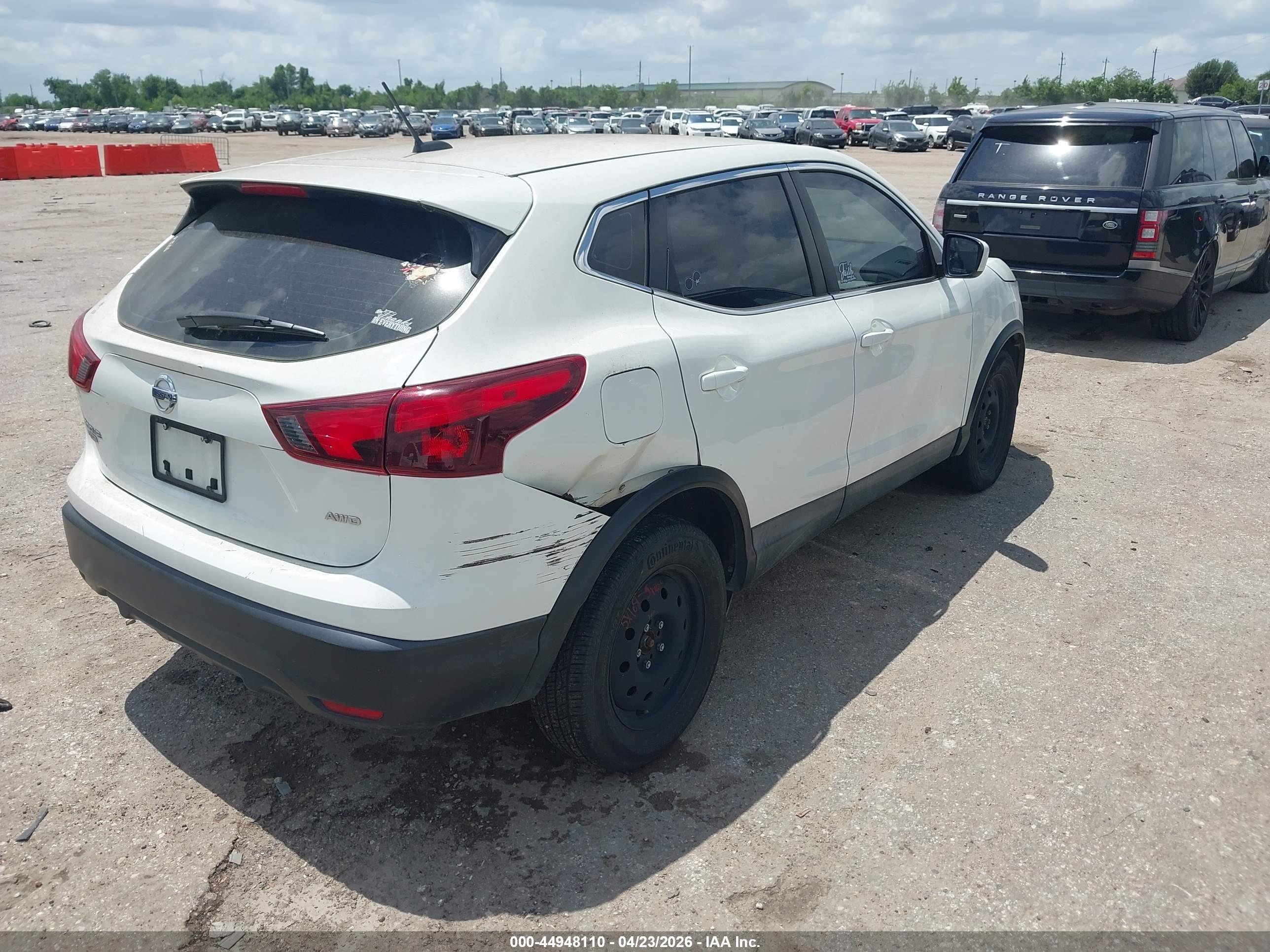 NISSAN ROGUE image 4