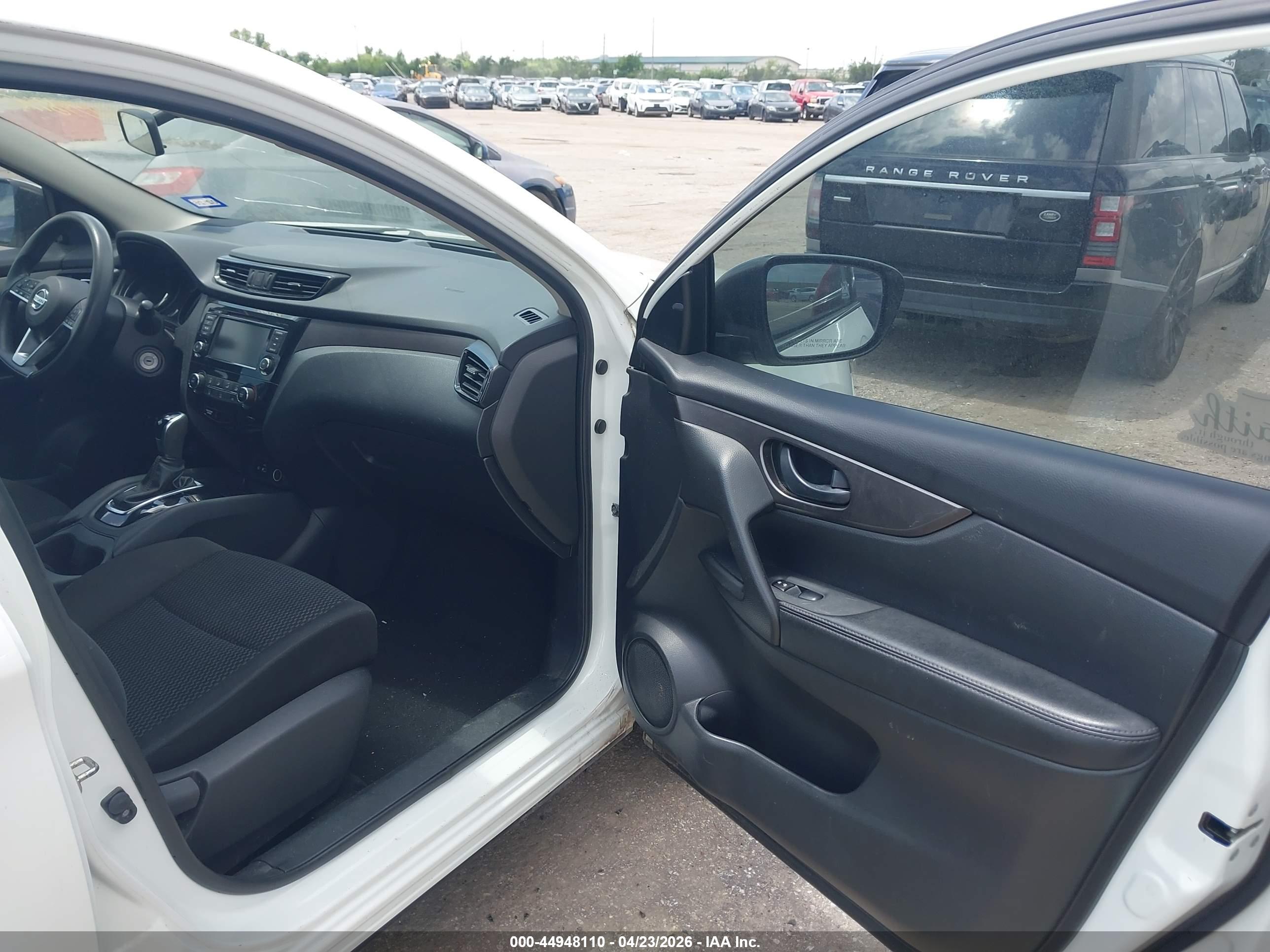 NISSAN ROGUE image 5