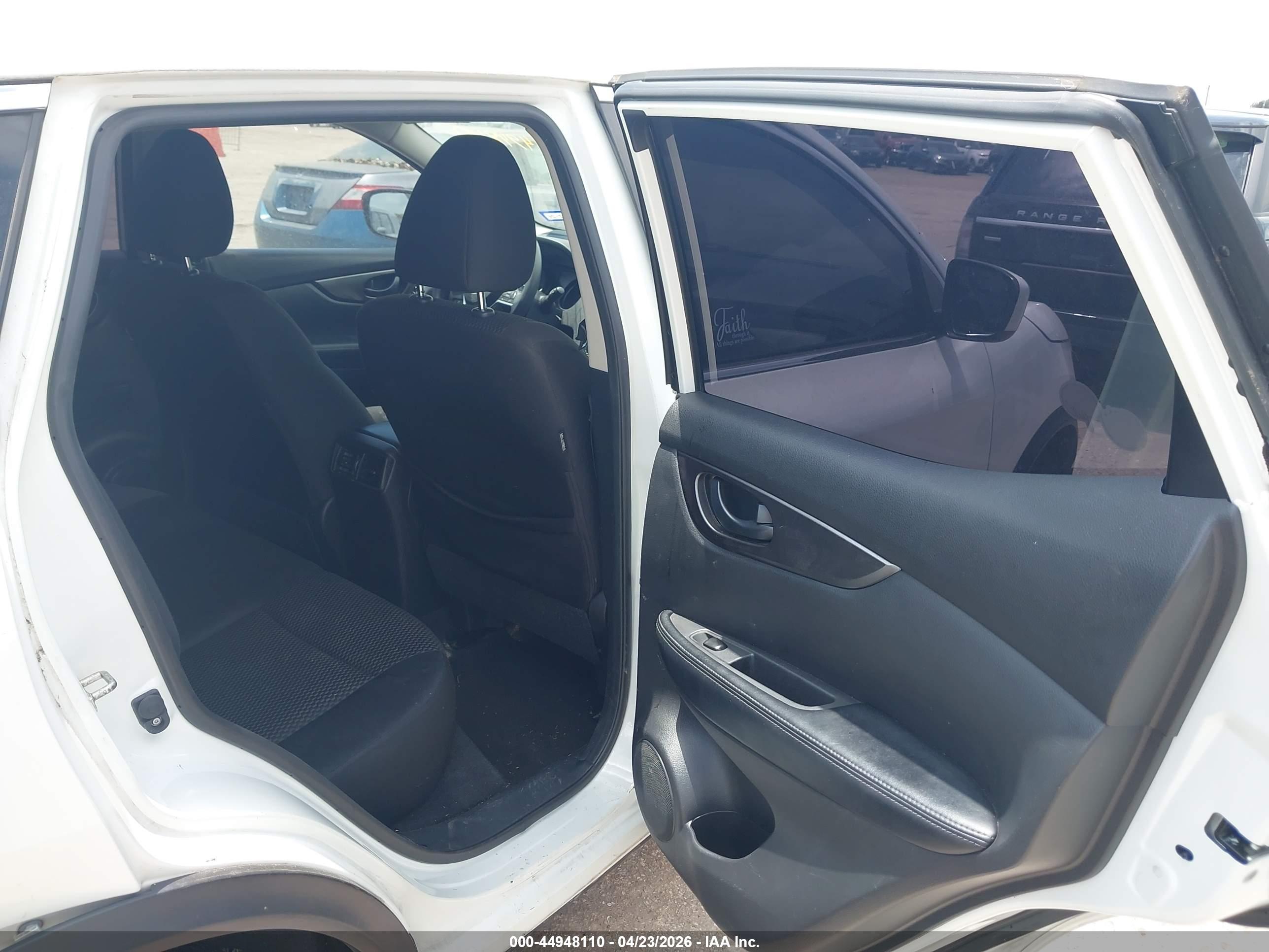 NISSAN ROGUE image 8