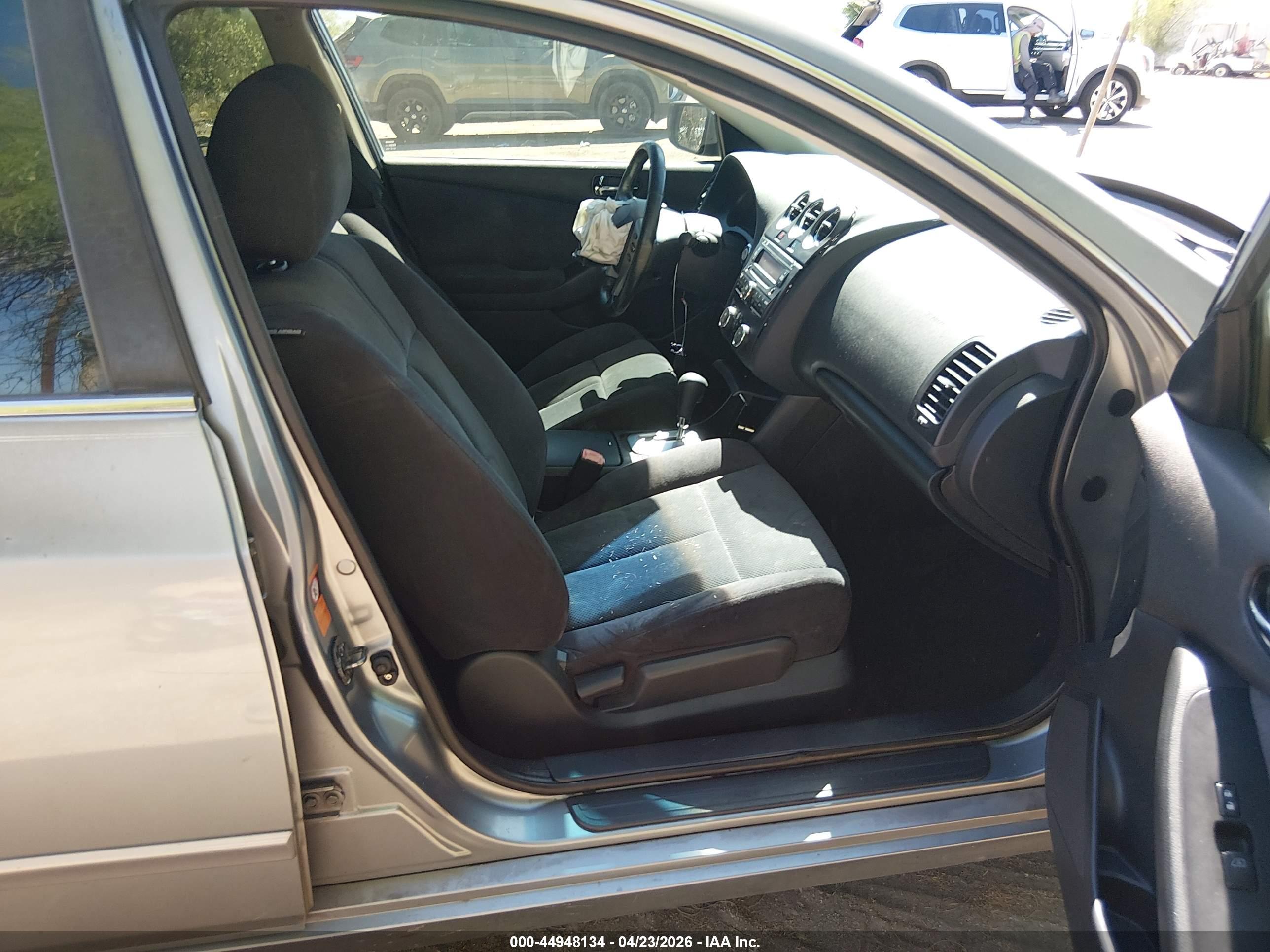 NISSAN ALTIMA image 5